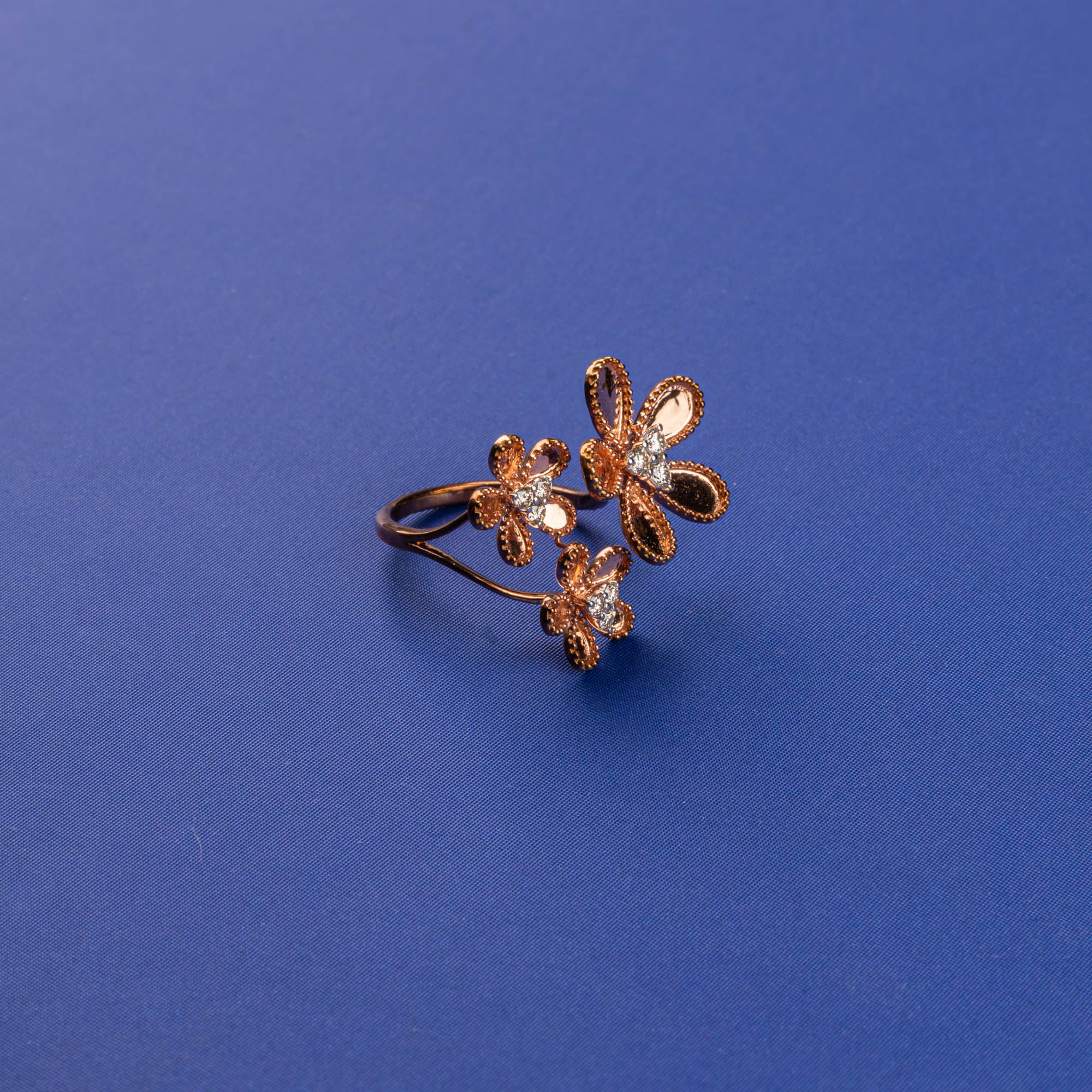 Blooming Beauty: Handmade 18K Rose Gold Diamond Flower Ring