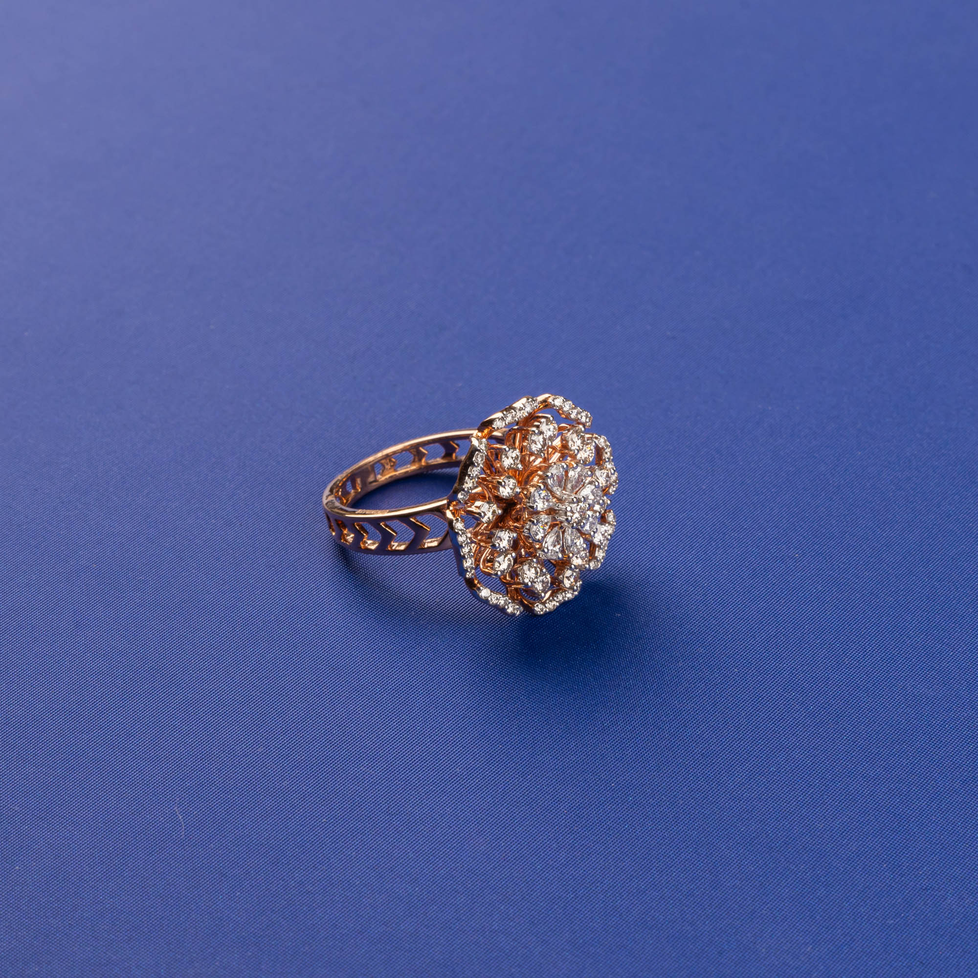 Blushing Beauty: 18K Rose Gold Diamond Ring