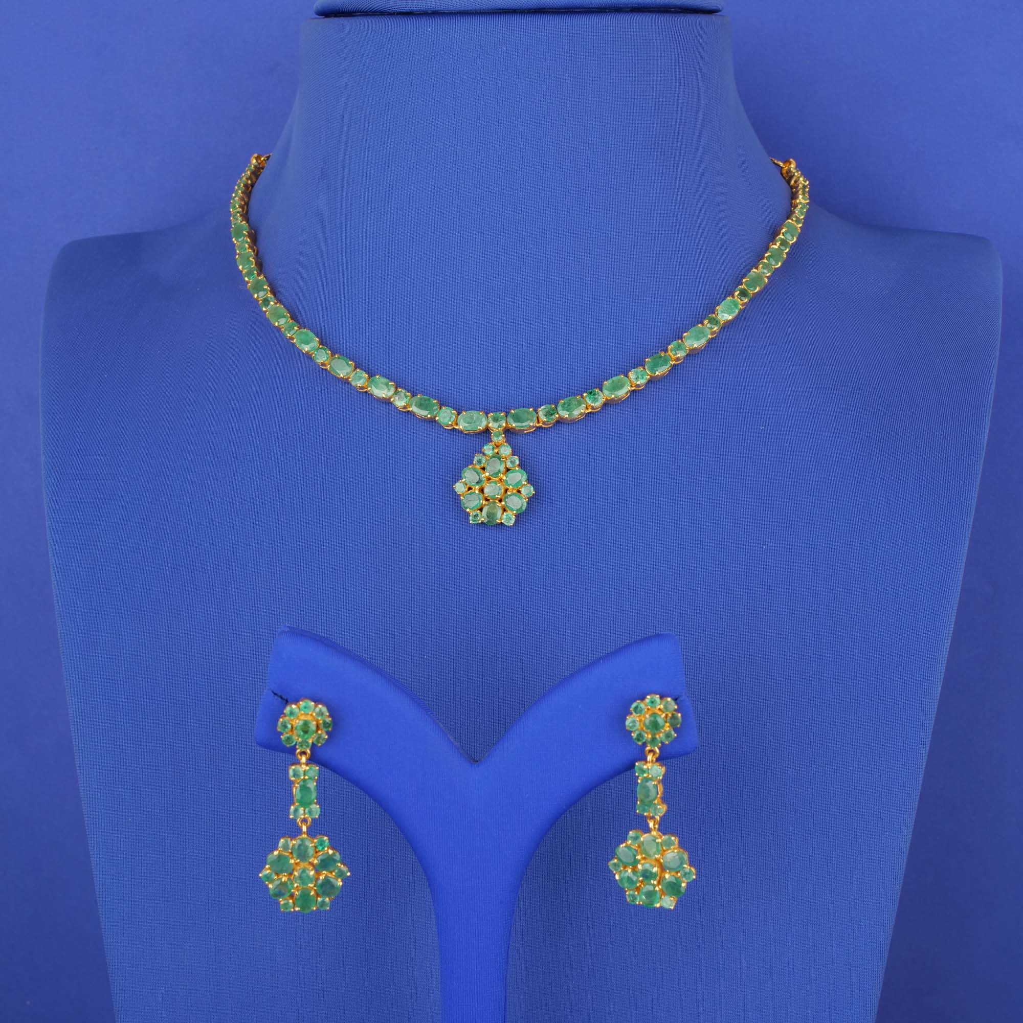 22K Gold Emerald Necklace and Earrings Set