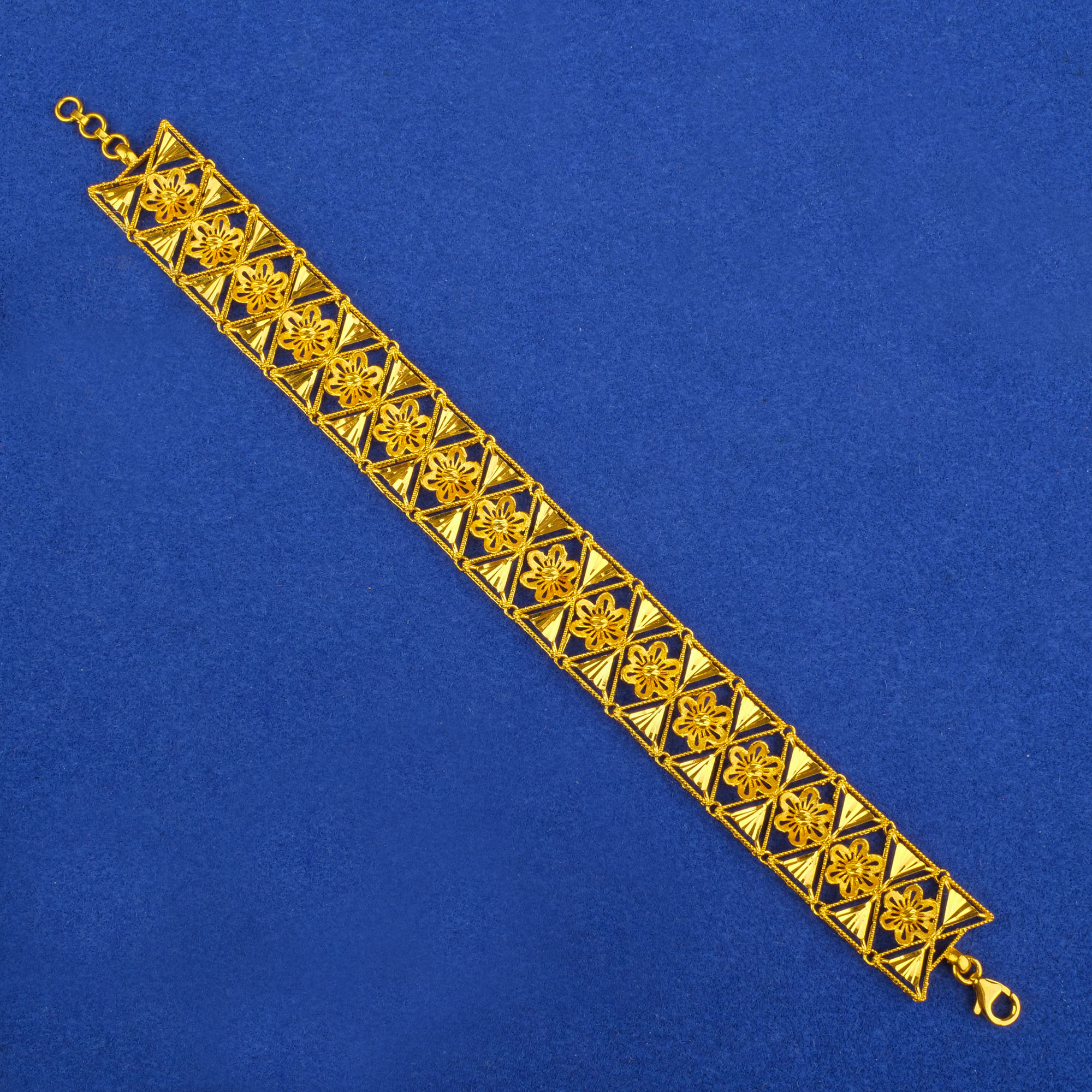22K 'Fancy' Gold Bracelet