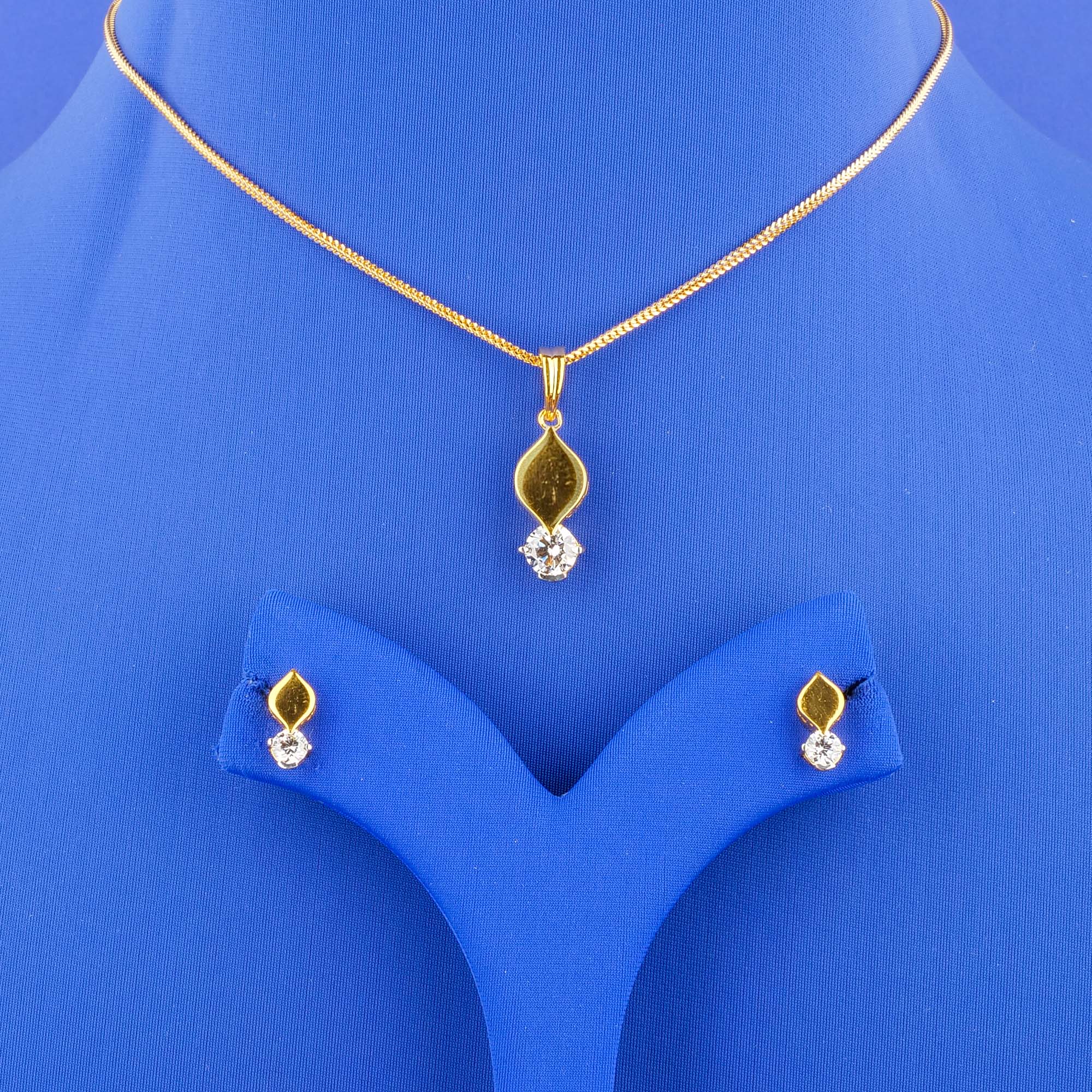 22K Gold Cubic Zirconia Pendant and Earring set (chain not included)