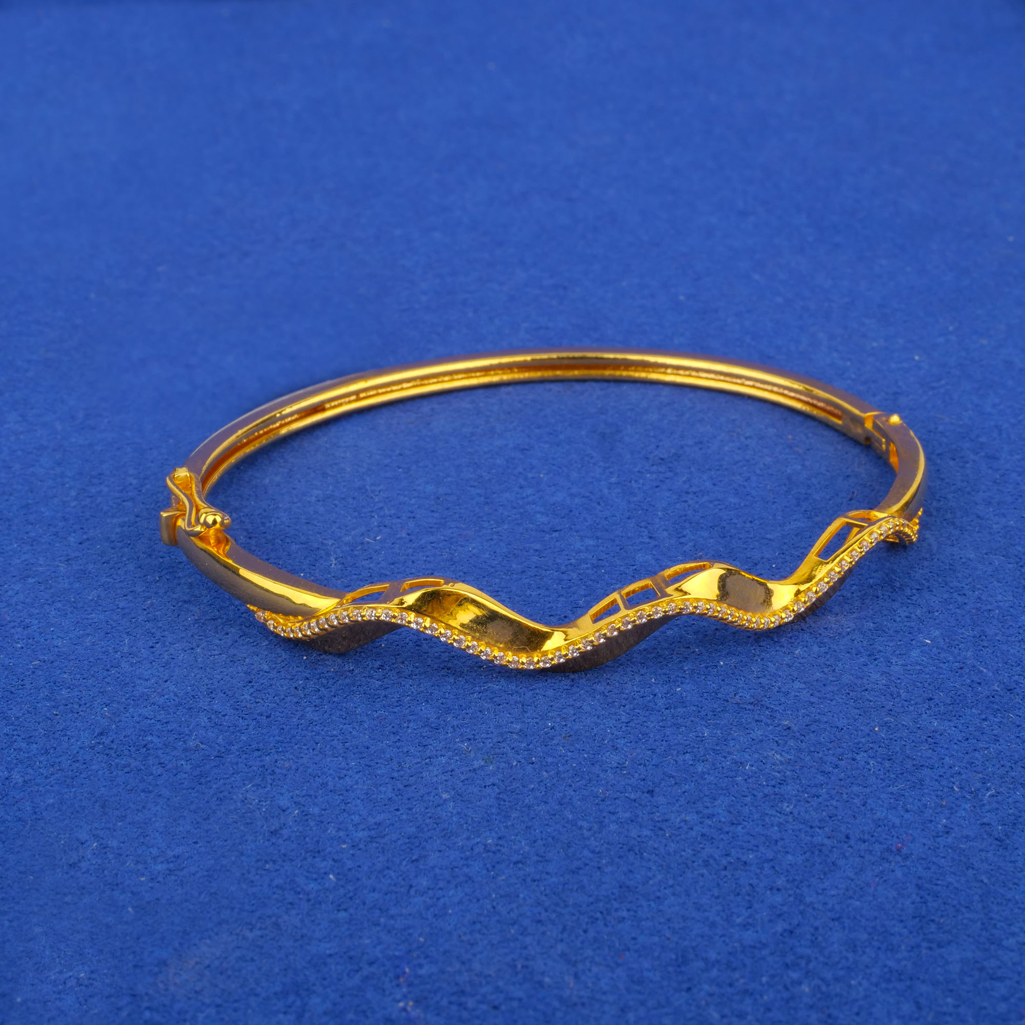 22K Gold Cubic Zirconia Bangle/Bracelet