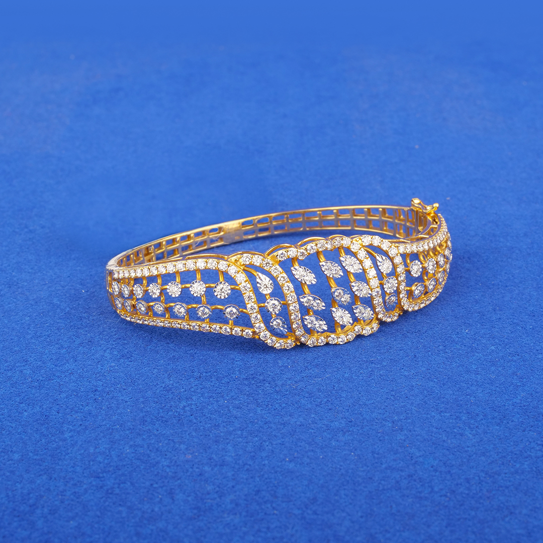 18K Yellow Gold Diamond Bangle/Bracelet