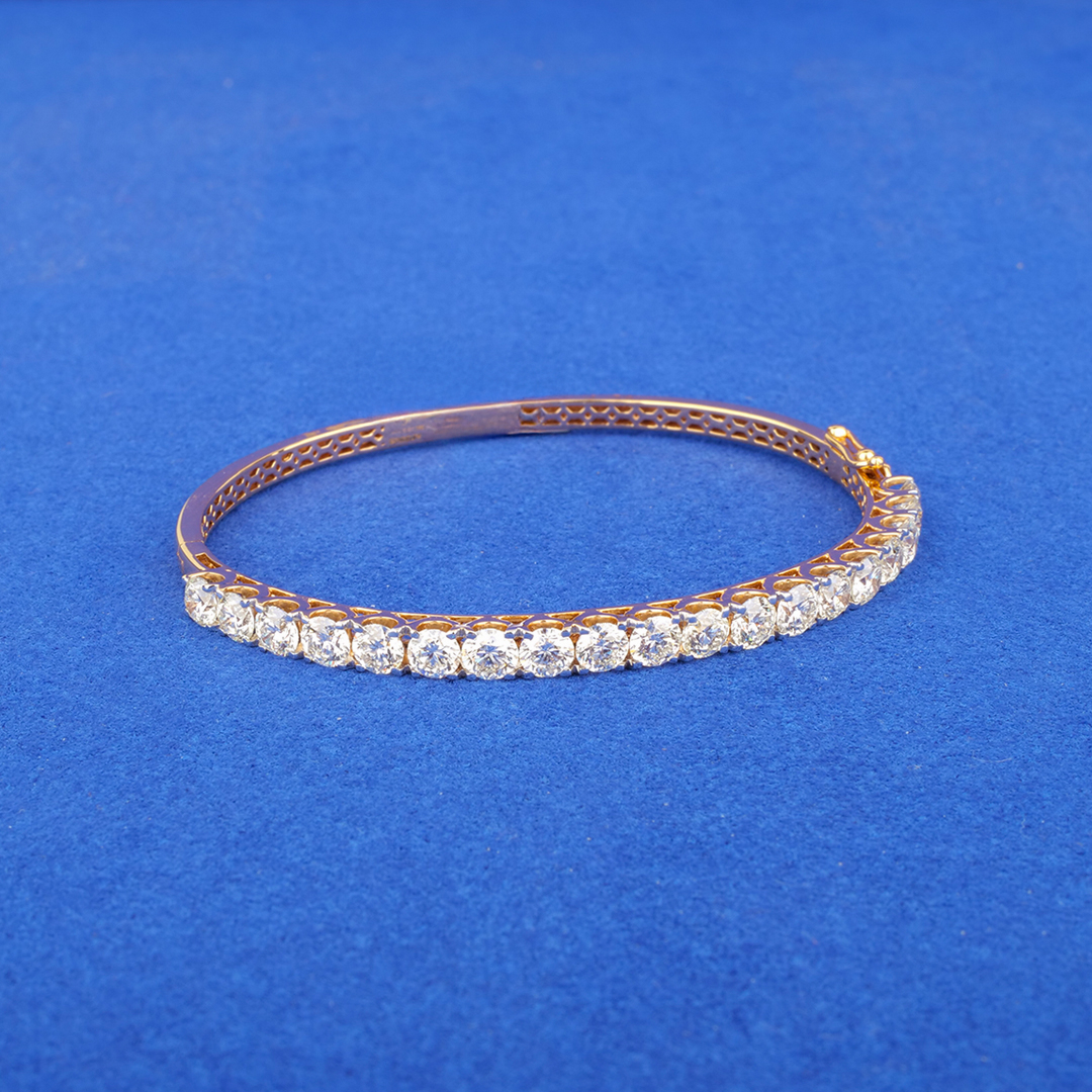 18K Rose Gold Diamond Bangle