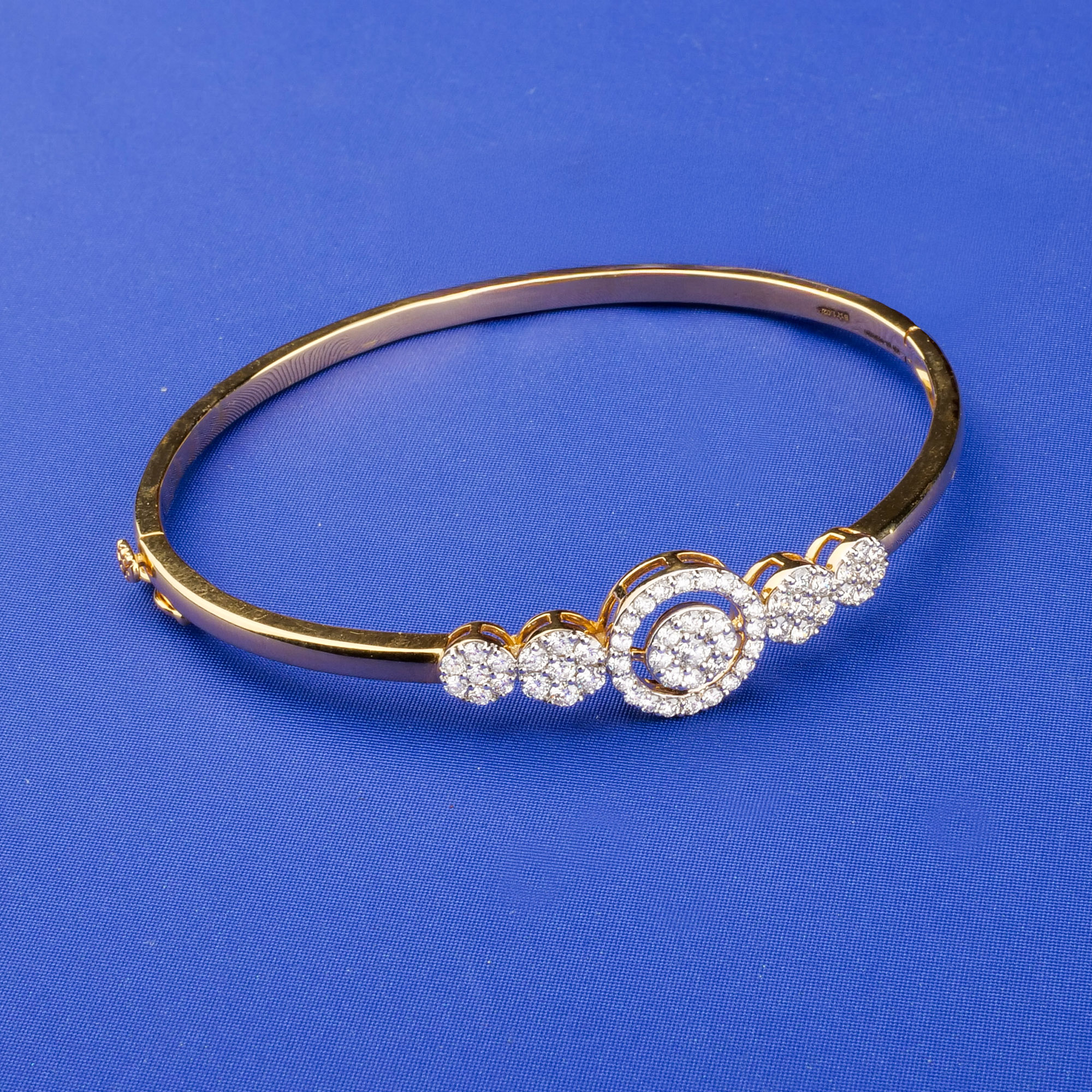 18K Yellow Gold Diamond Bangle/Bracelet