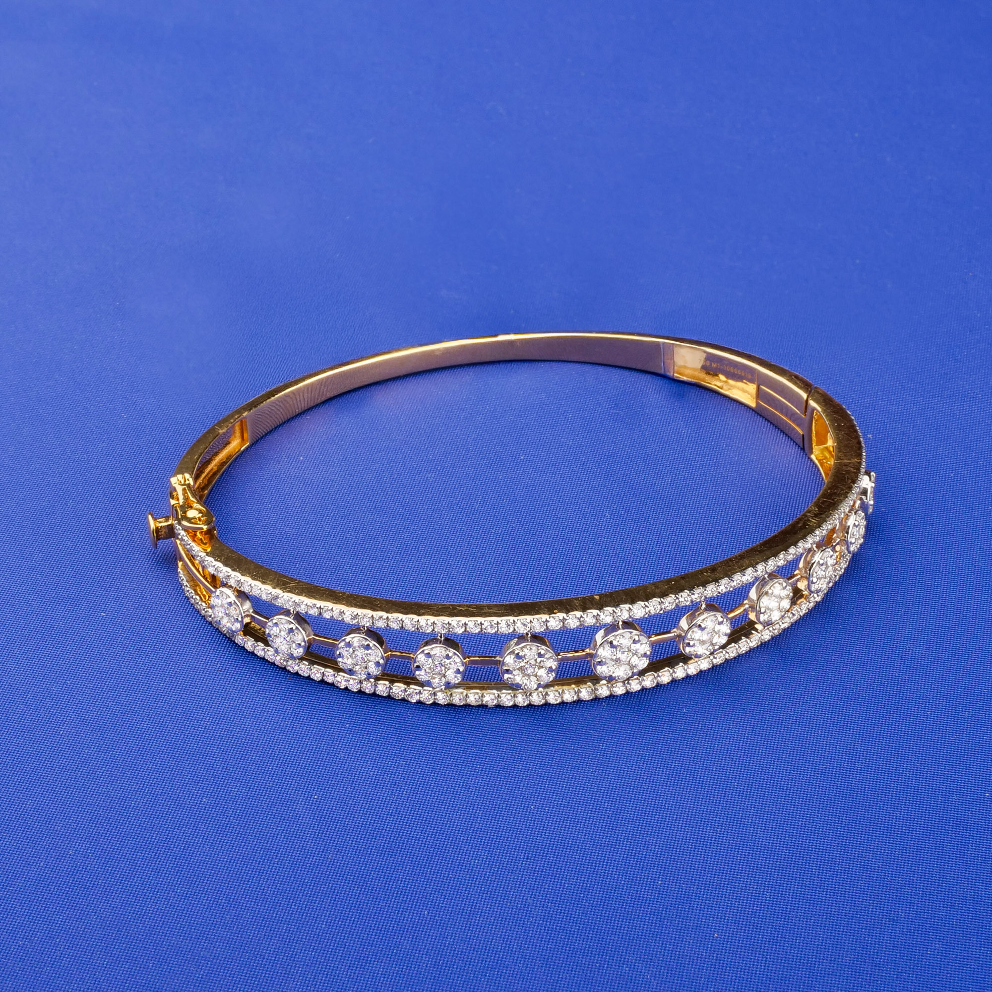 18K Yellow Gold Diamond Bangle/Bracelet