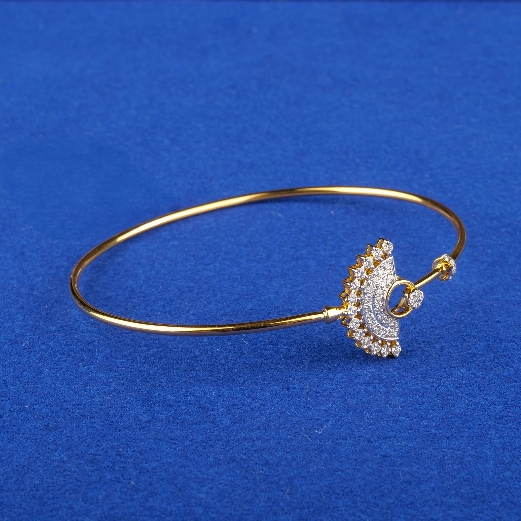 18K Yellow Gold Diamond Bangle/Bracelet