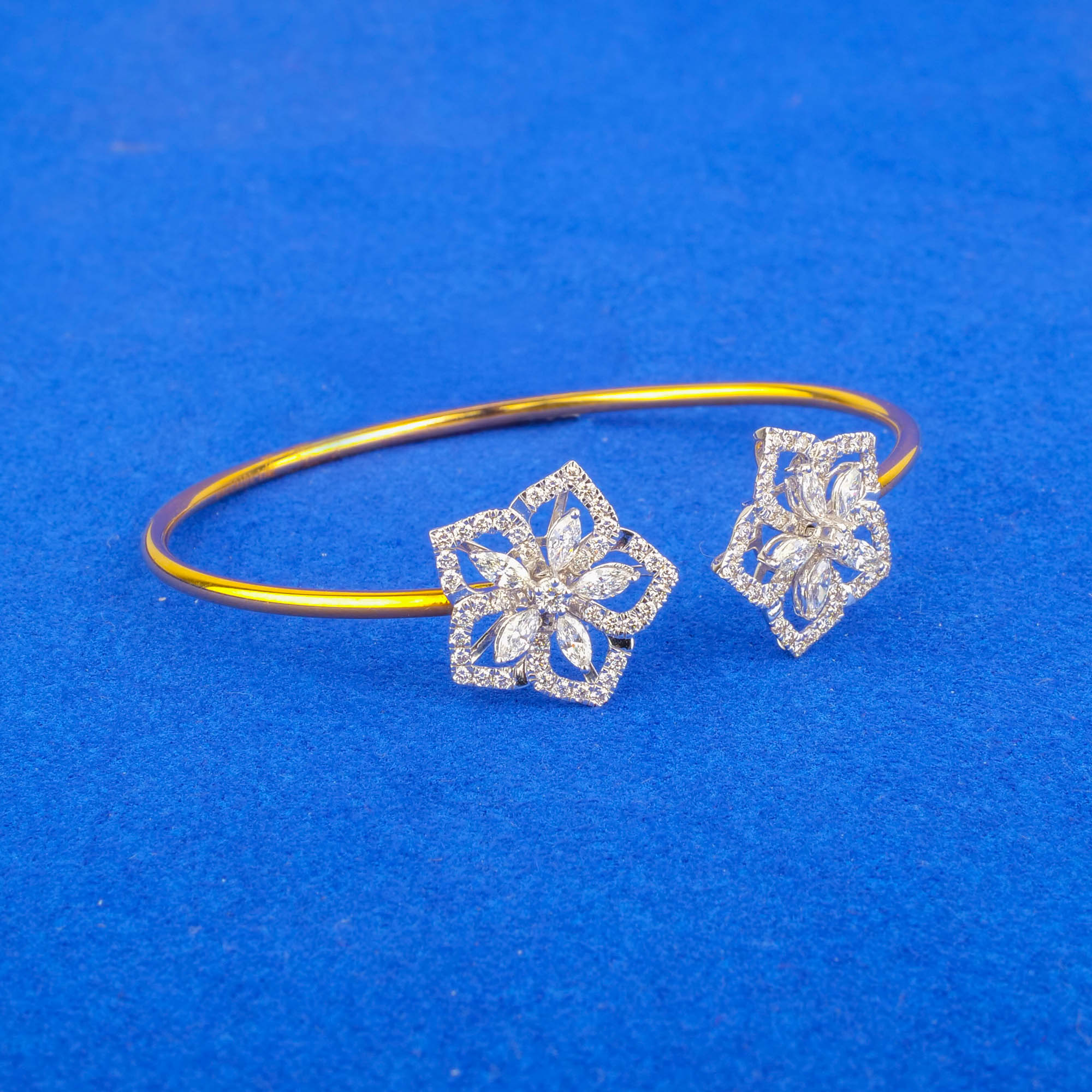 18K Yellow Gold & White Gold Diamond Bangle/Bracelet