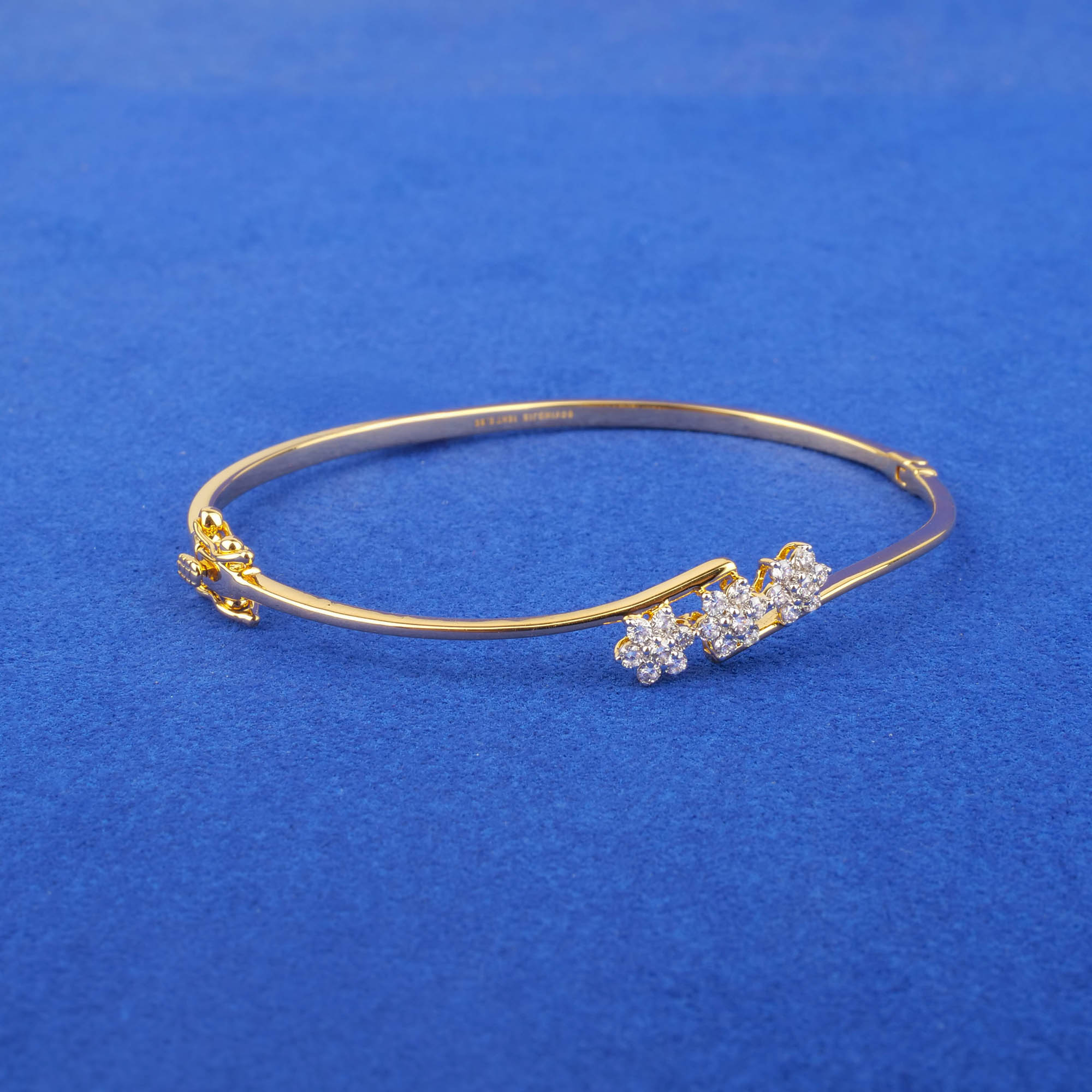 18K Yellow Gold Diamond Bangle/Bracelet