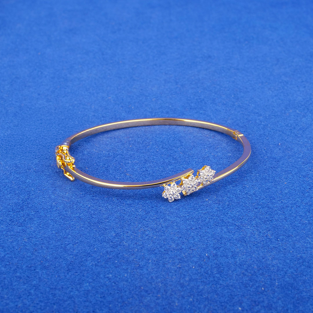 18K Yellow Gold Diamond Bangle/Bracelet