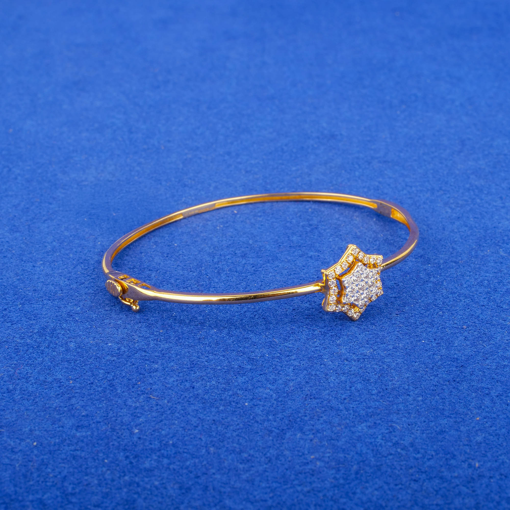 18K Yellow Gold Diamond Bangle/Bracelet