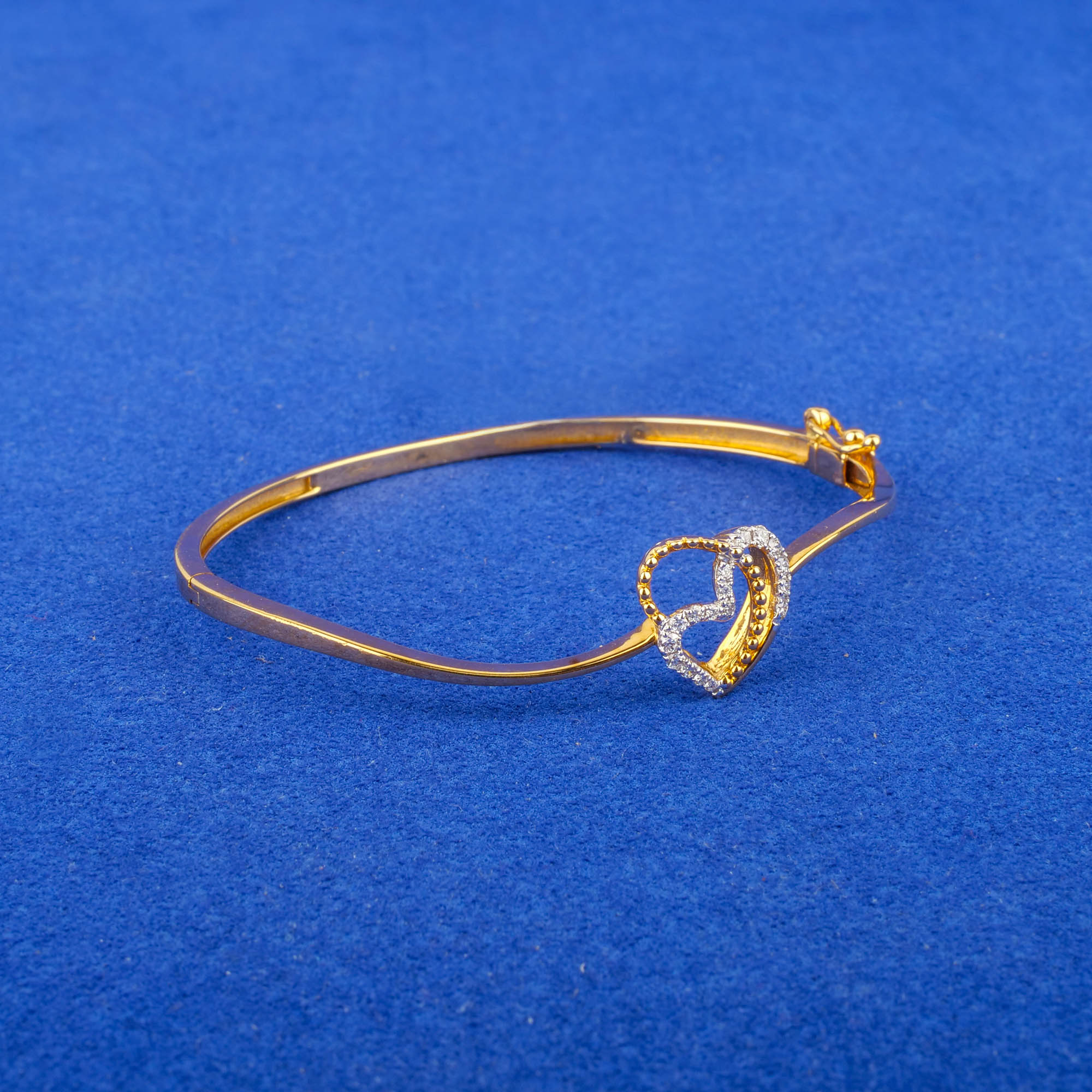 18K Yellow Gold Diamond 'Heart' Bangle/Bracelet