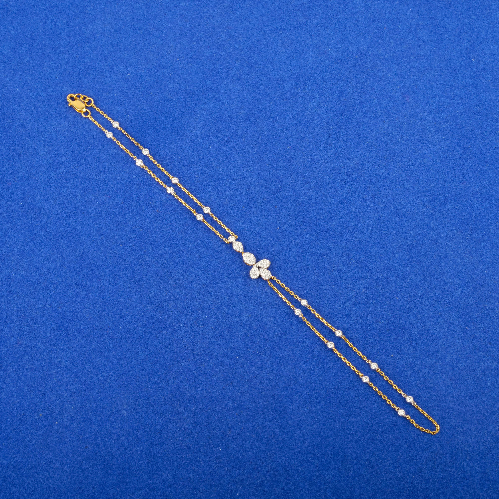 18K Yellow Gold Diamond Handchain/Bracelet