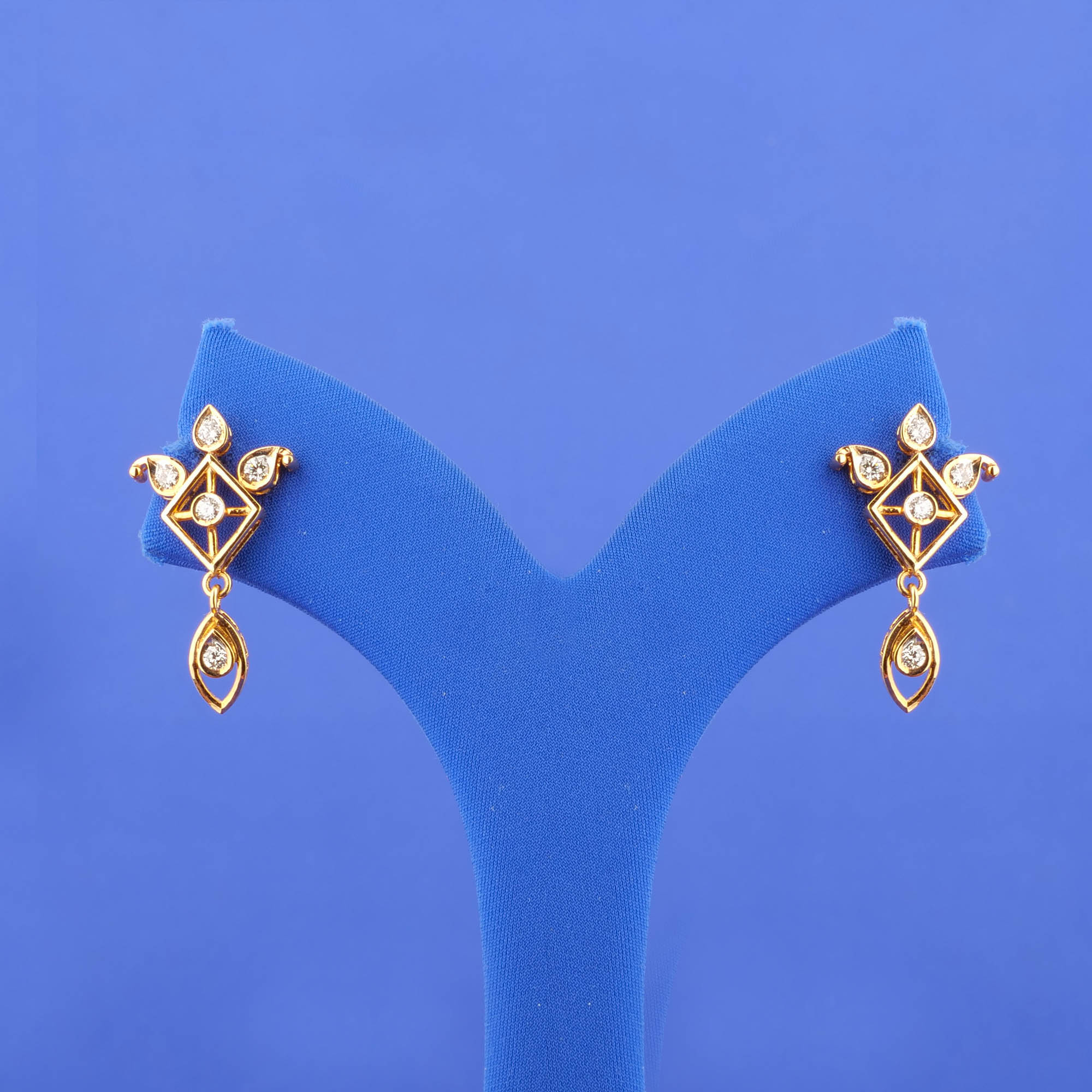 18K Yellow Gold Diamond and Pearl Earrings