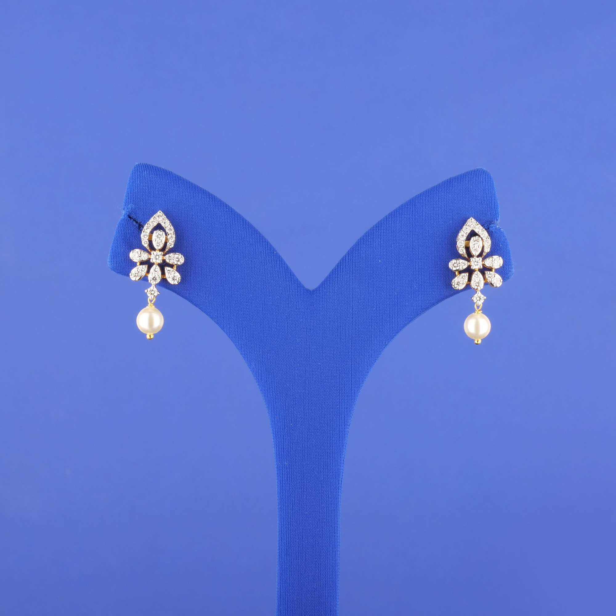 18K Yellow Gold Diamond Pearl Earrings