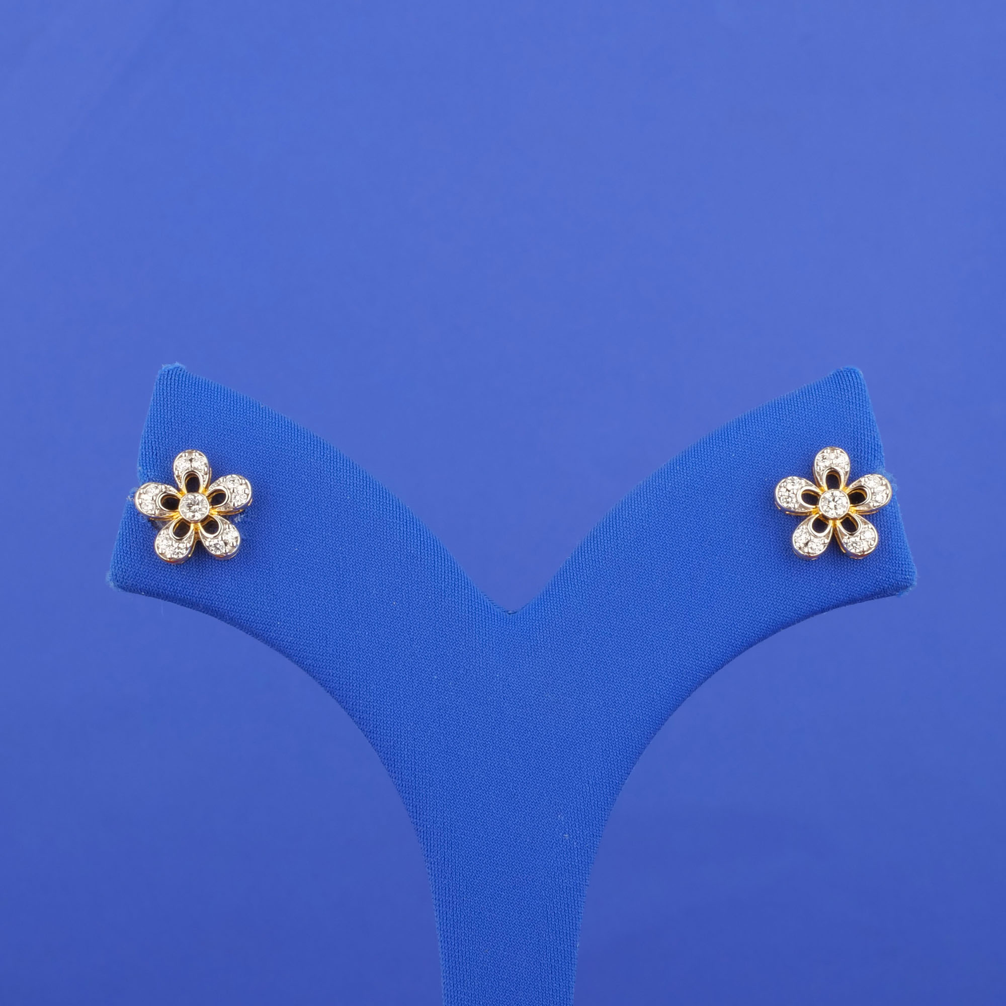 18K Yellow Gold Diamond Earrings