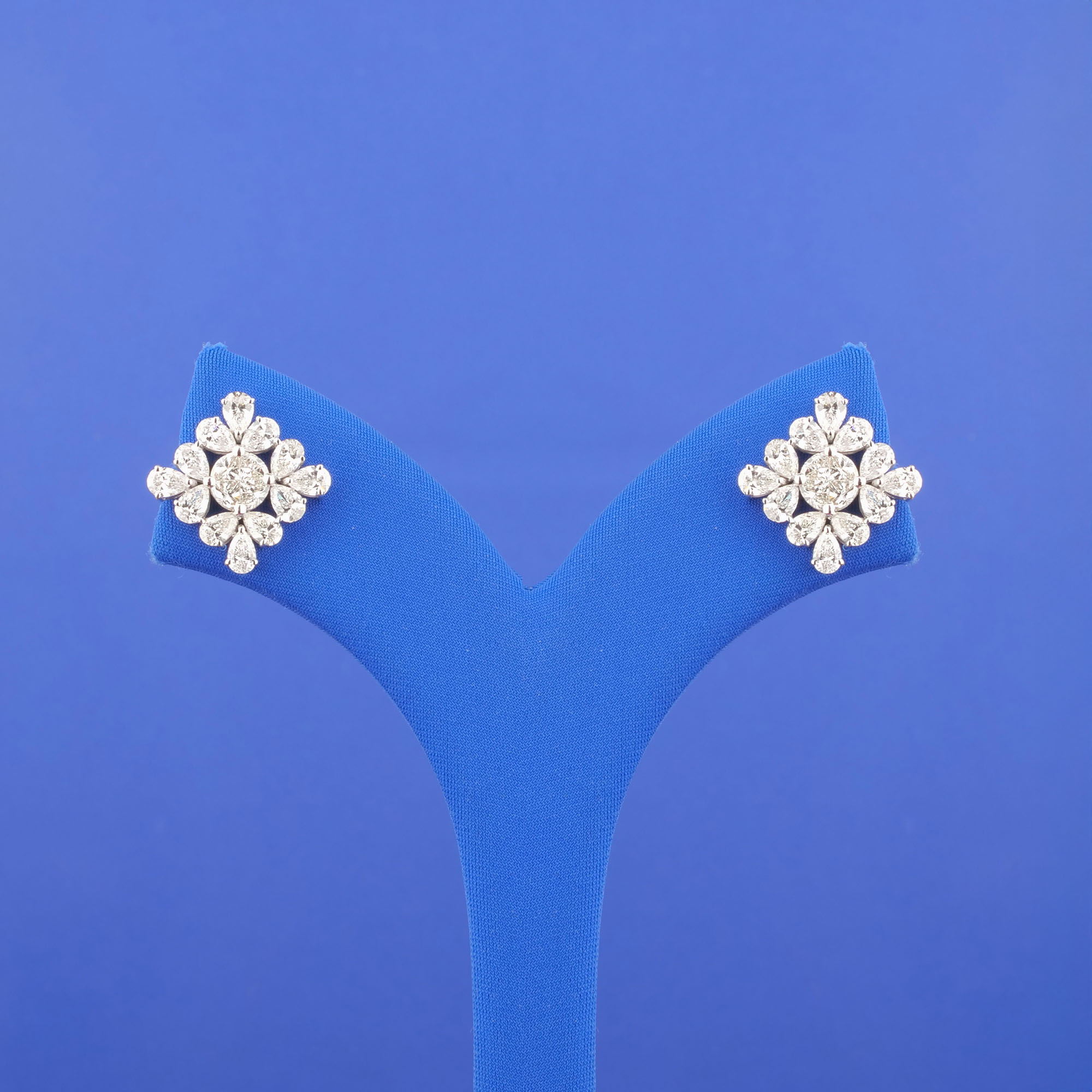 18K White Gold Diamond Earrings