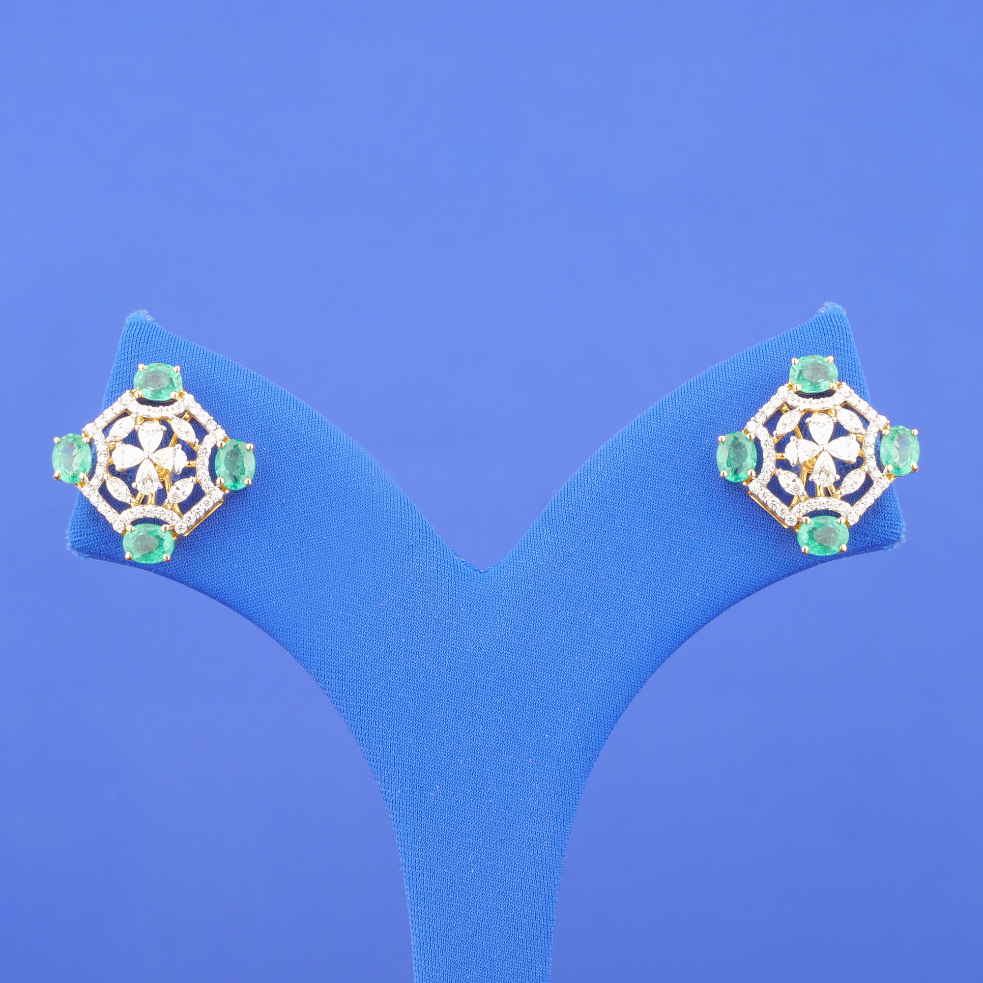 18K Yellow Gold Diamond Green Onyx Earrings