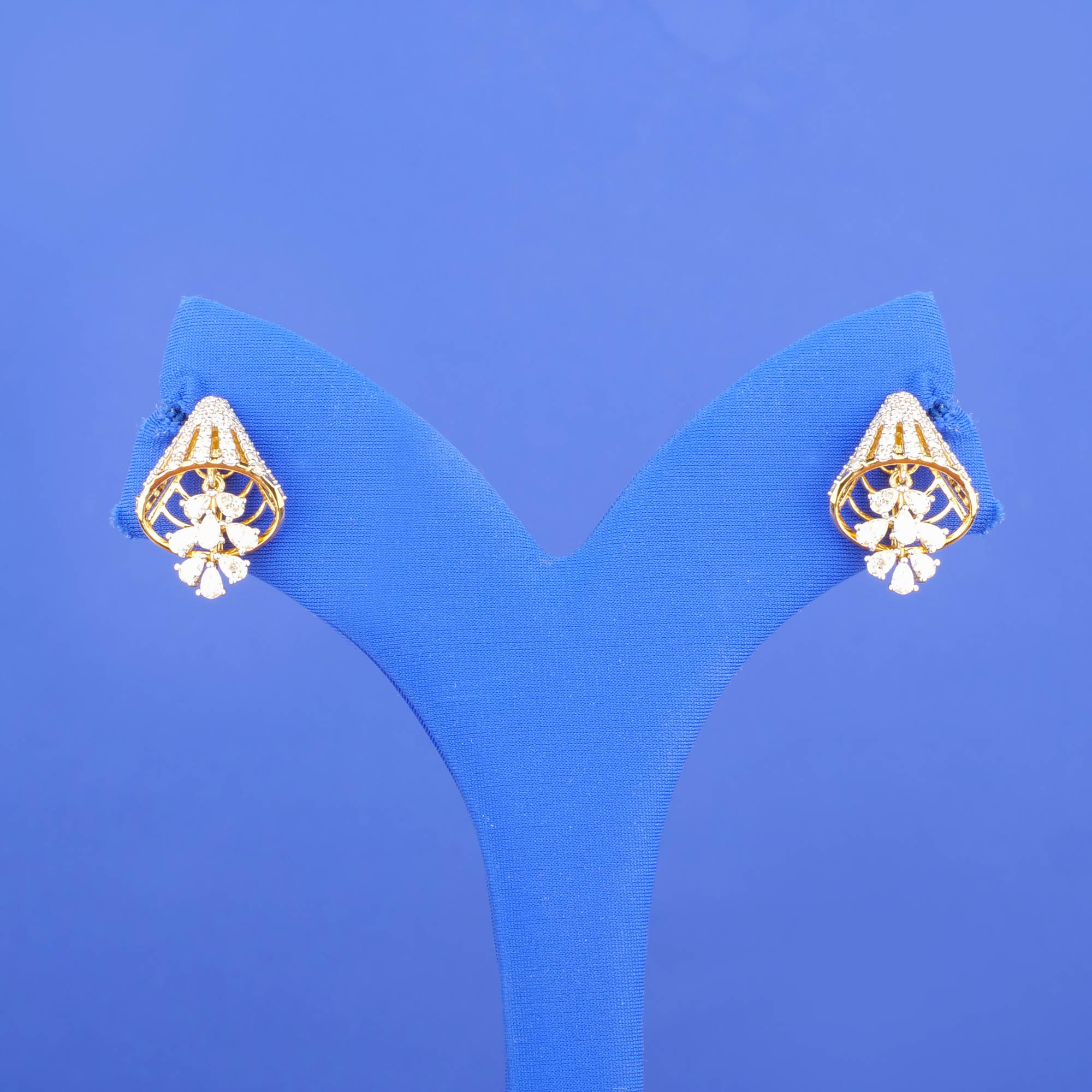 18K Yellow Gold Diamond Earrings