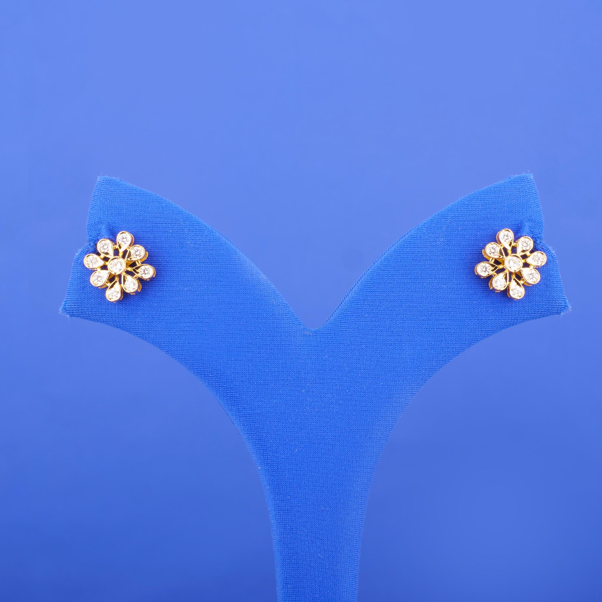 18K Gold Diamond Earrings