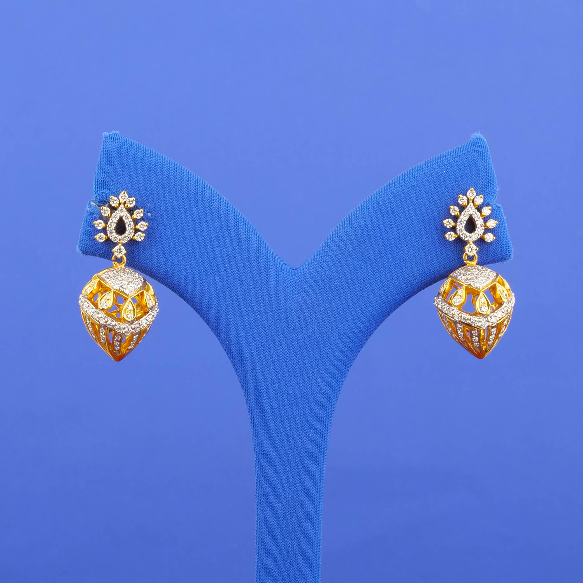 18K Yellow Gold Diamond Earrings