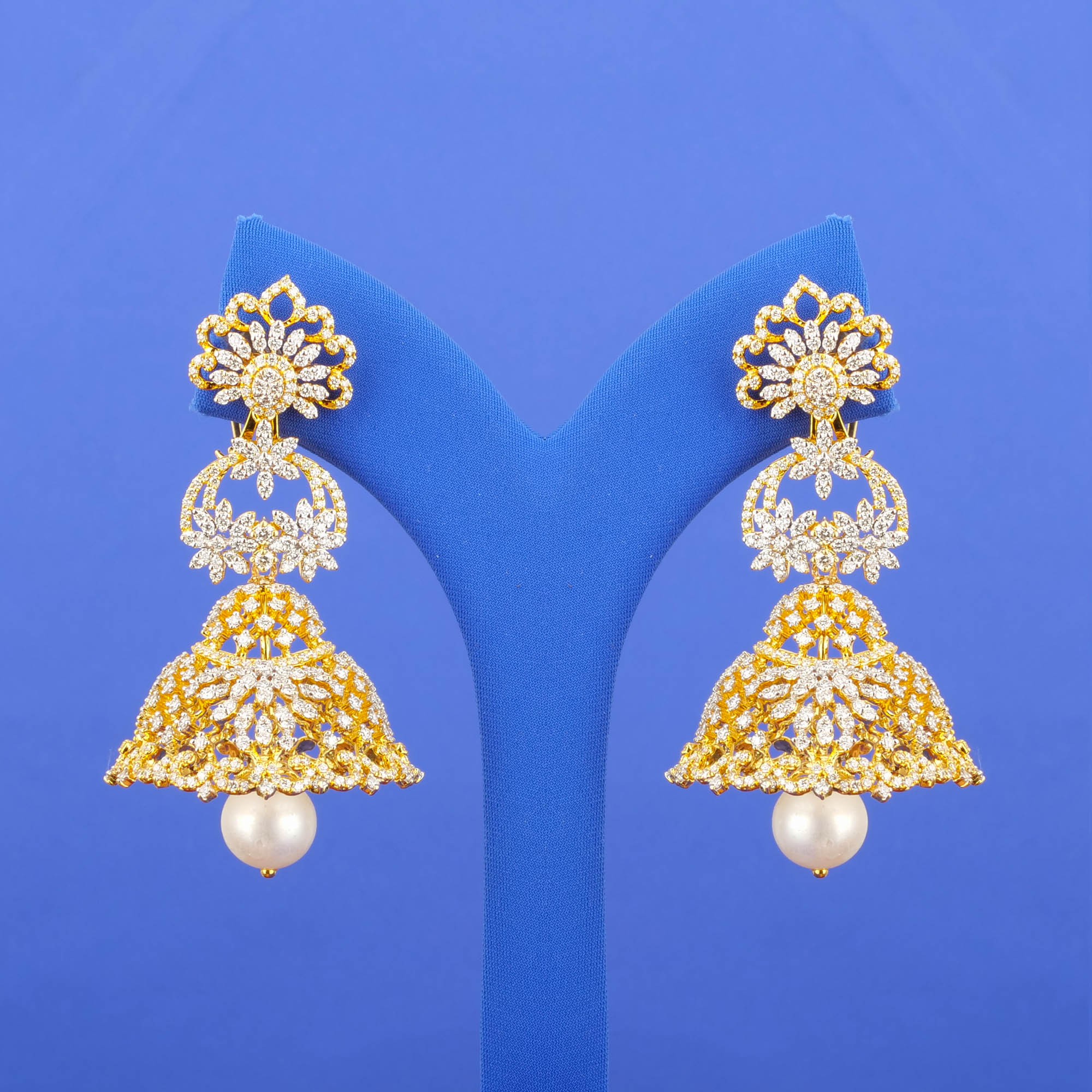 18k Yellow Gold Diamond Earrings