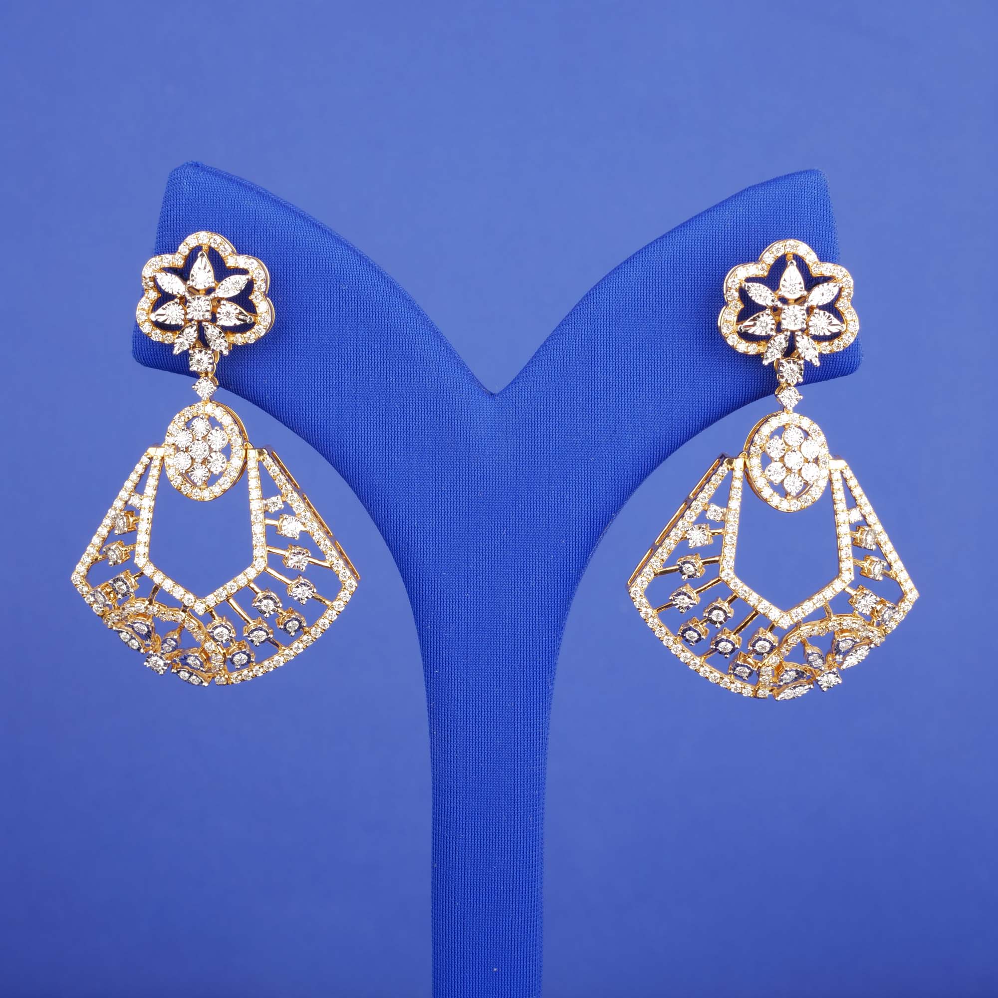 18K Yellow Gold Diamond Earrings