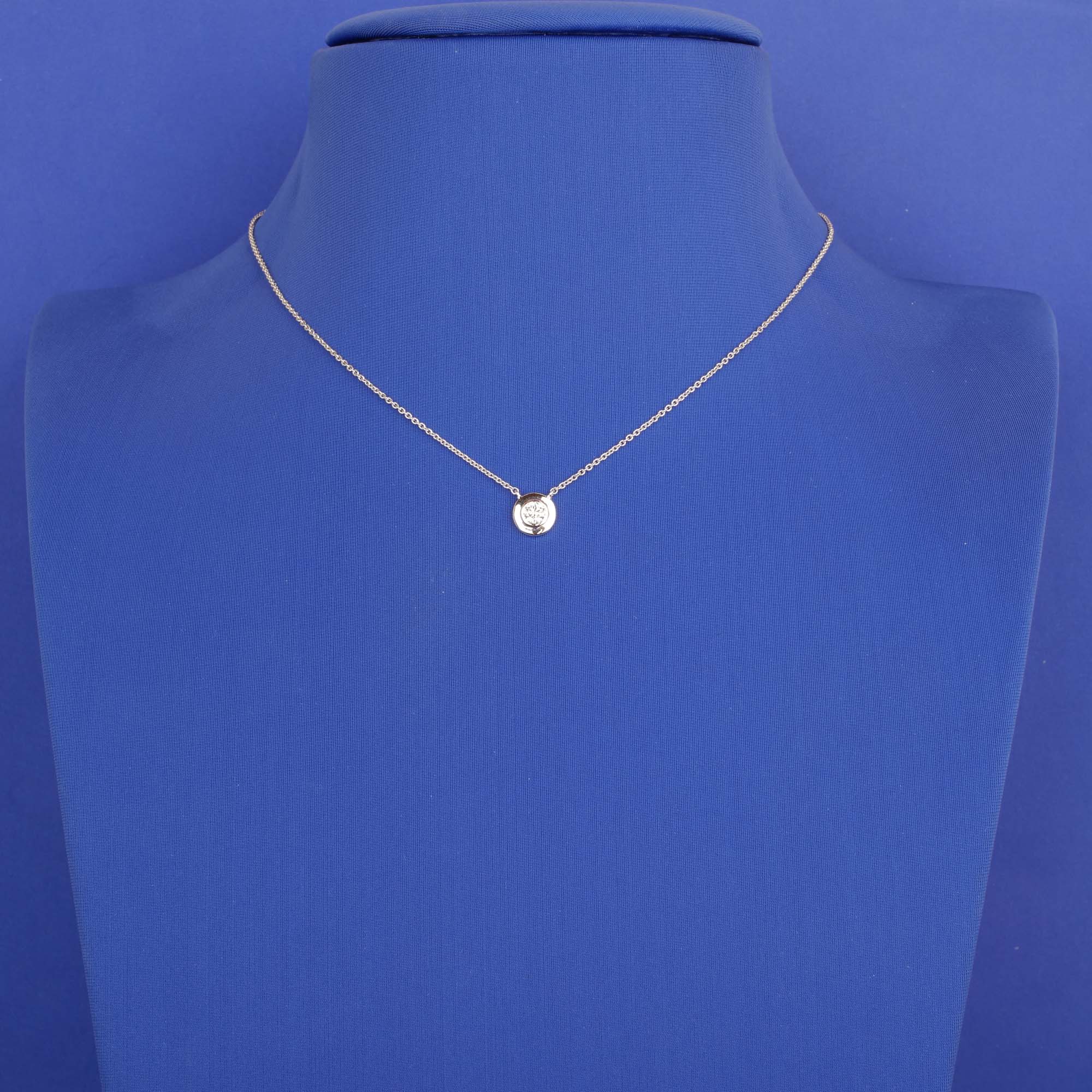 18 White Gold Diamond Necklace