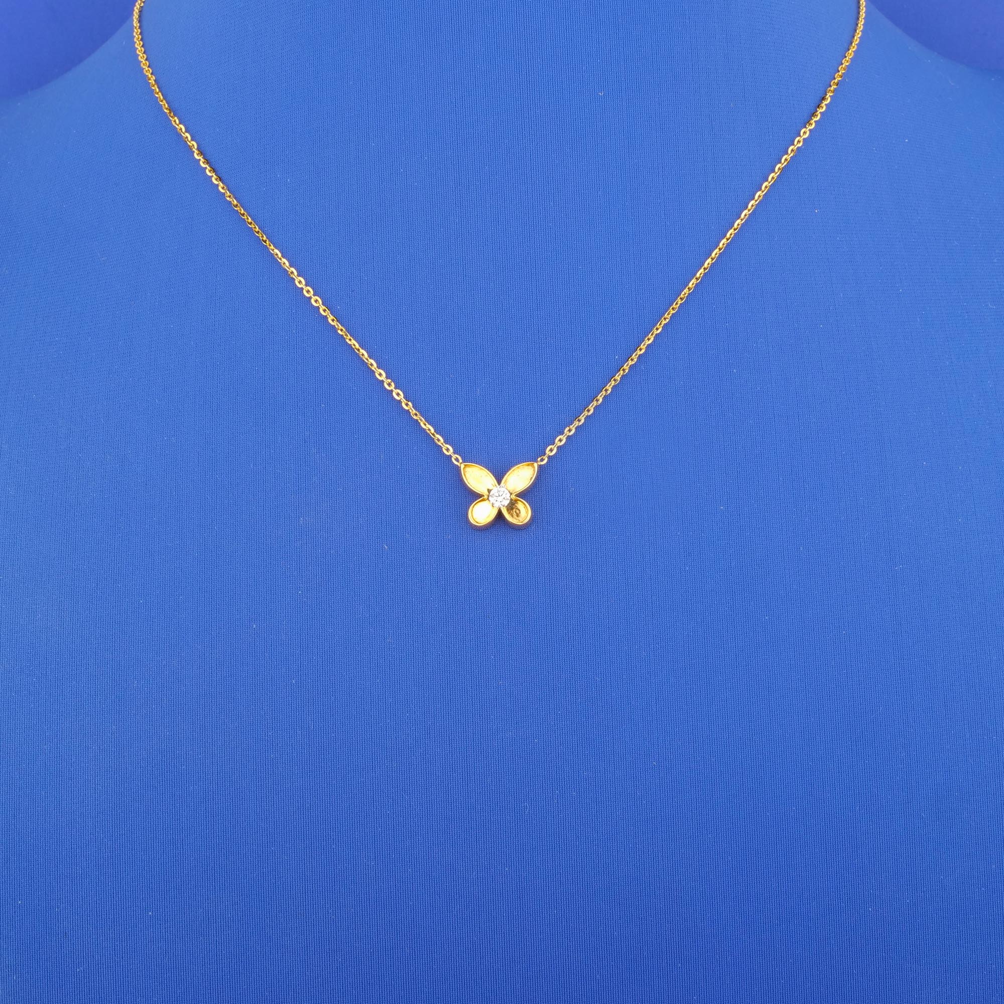 18K Yellow Gold Diamond 'Mother of Pearl' Necklace