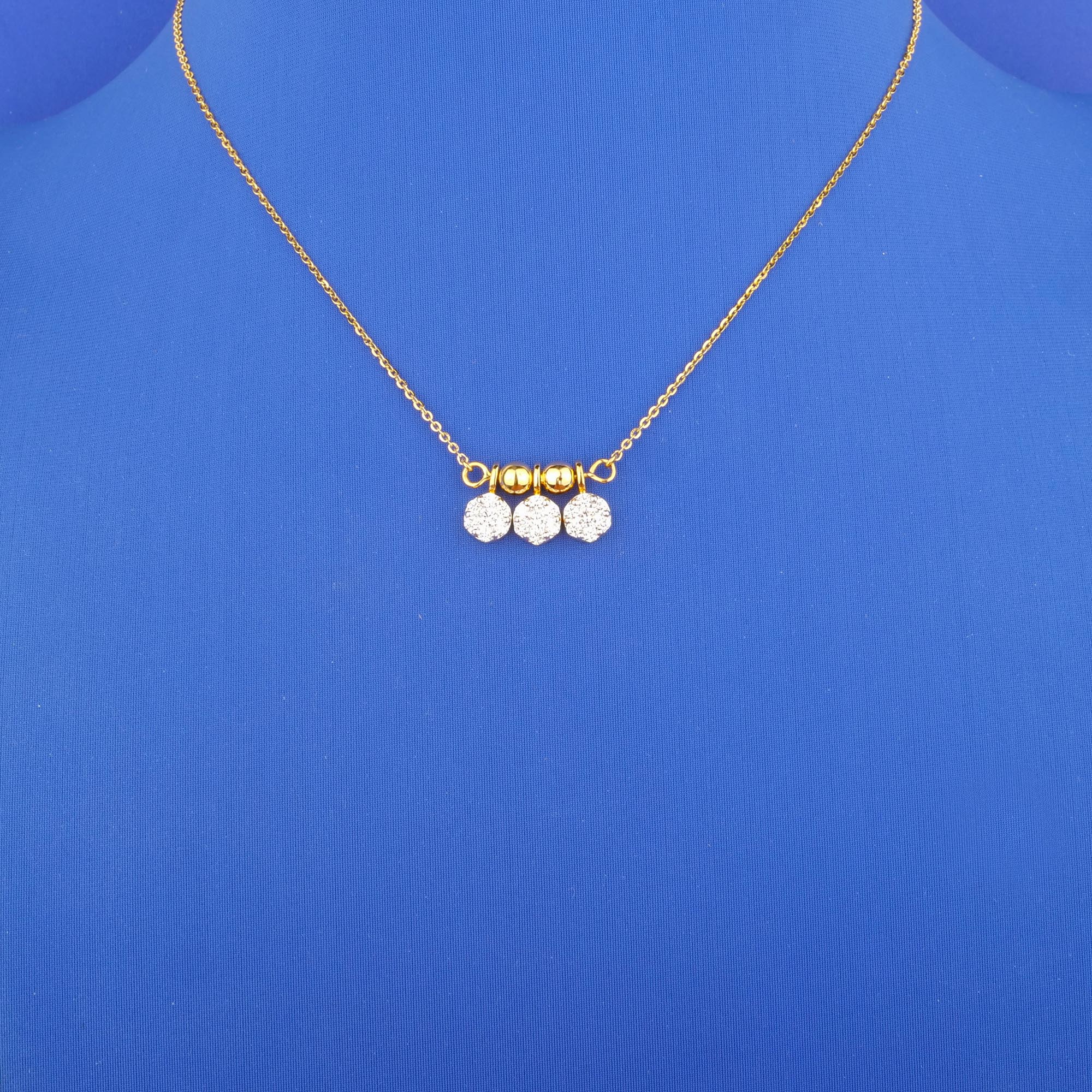 18K Yellow Gold Diamond Necklace