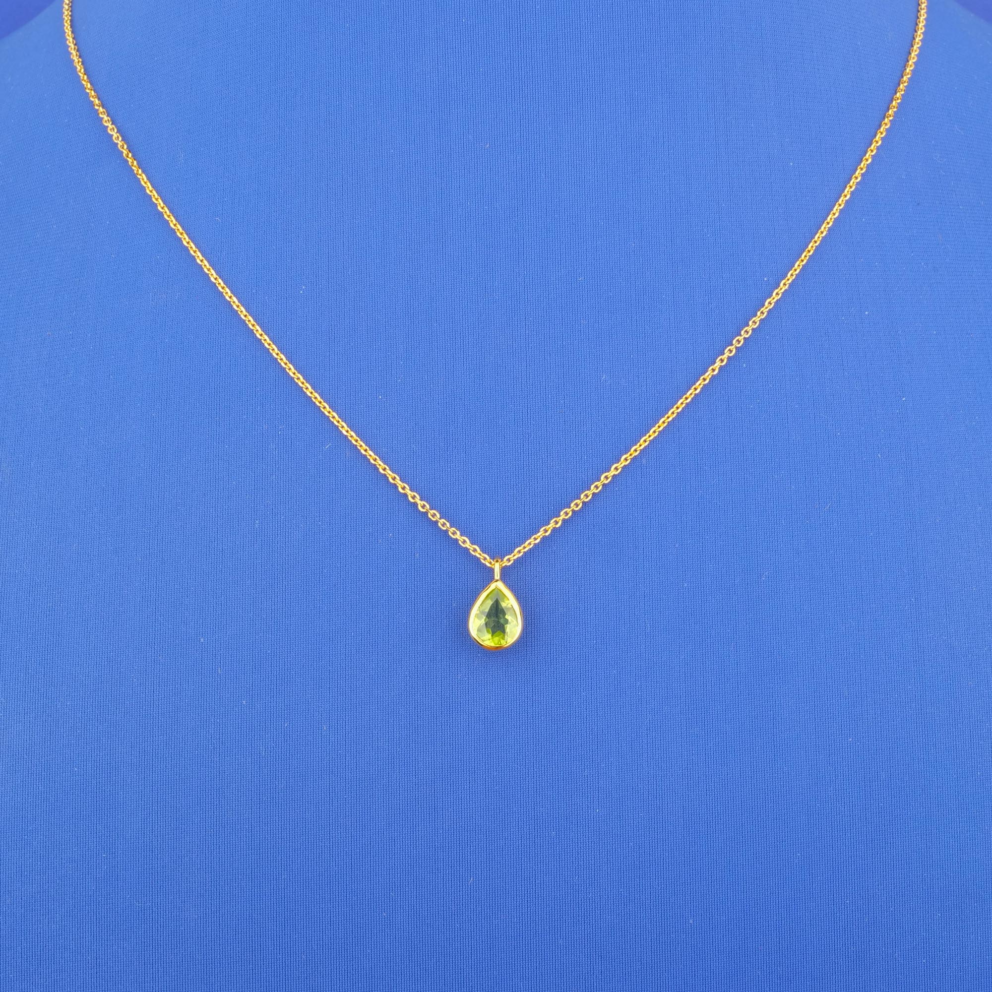 18K Yellow Gold Peridot Necklace