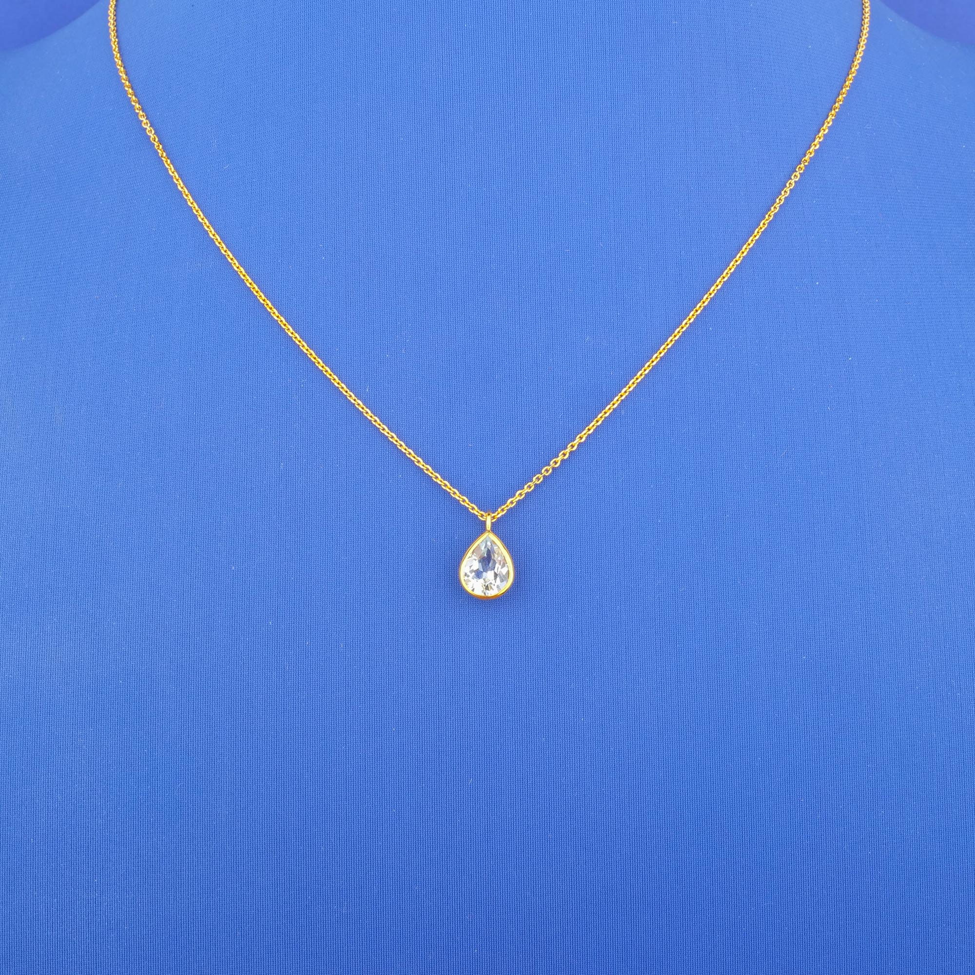 18K Yellow Gold Aquamarine Necklace