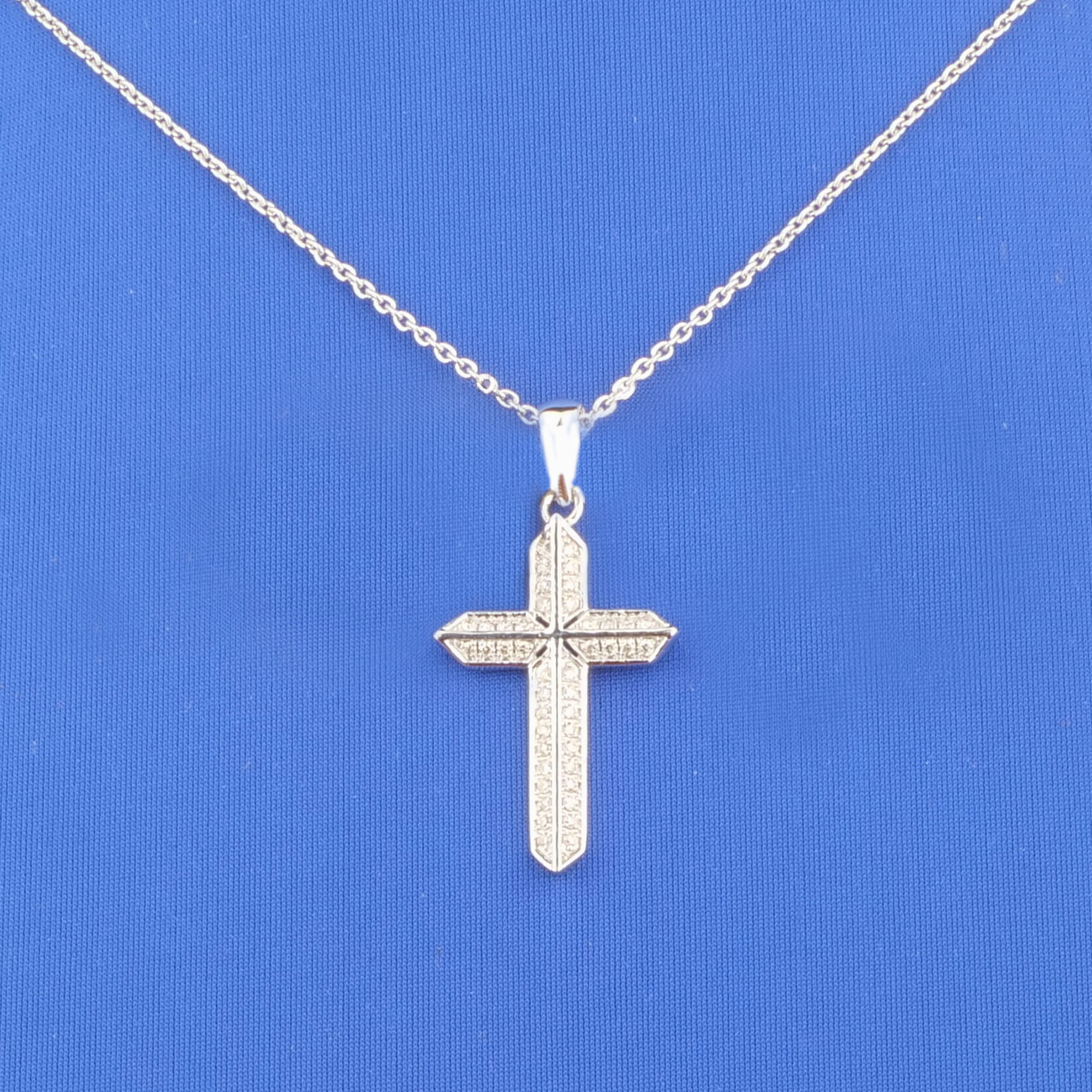 18K White Gold Diamond Cross Pendant (chain not included)