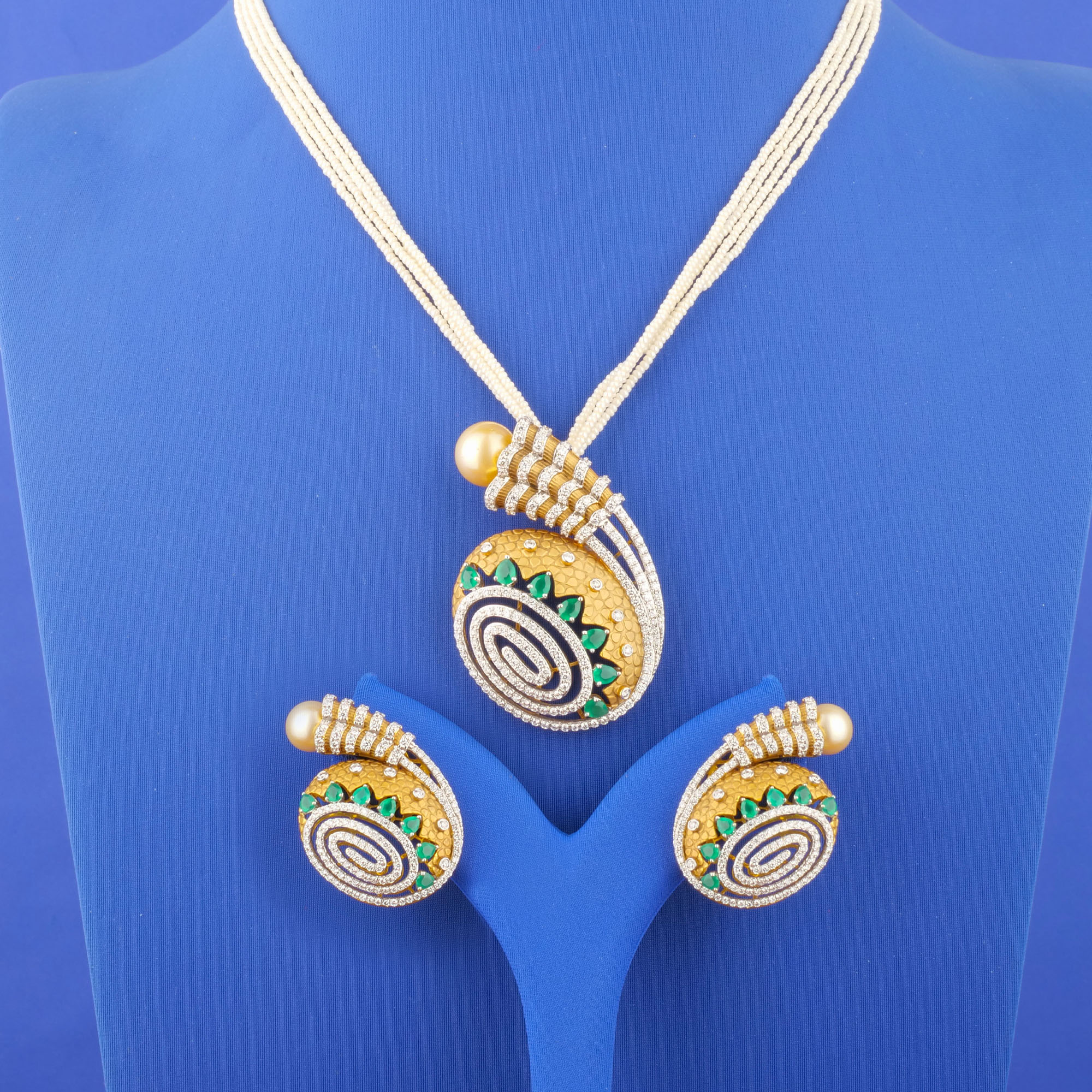 18K Yellow Gold Diamond Pendant and Earrings Set