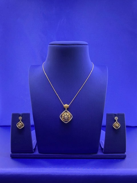 Vintage Whispers: Handmade 18k Yellow Gold Fusion Antique Diamond Pendant and Earrings Set (Chain not included)