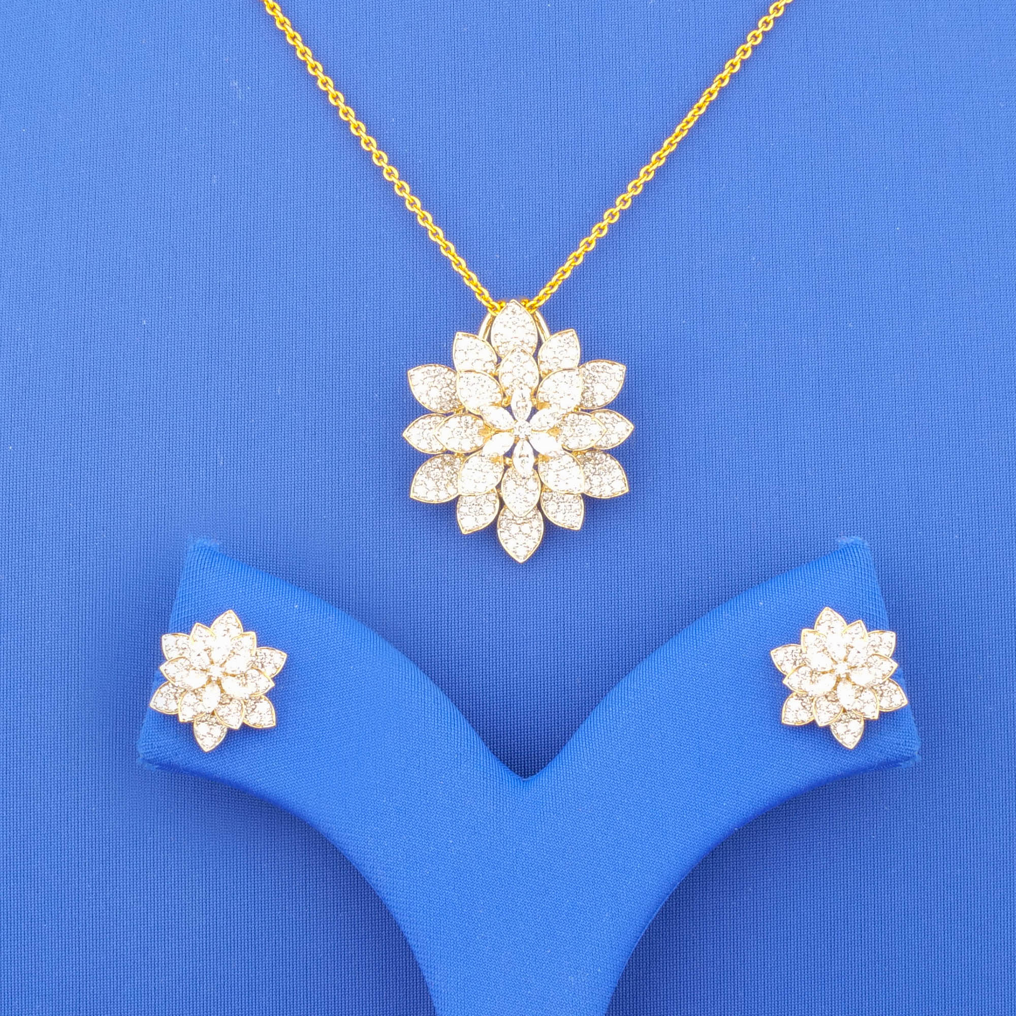 18K Yellow Gold Diamond Pendant and Earrings Set (Cat. #19E) (chain not included)