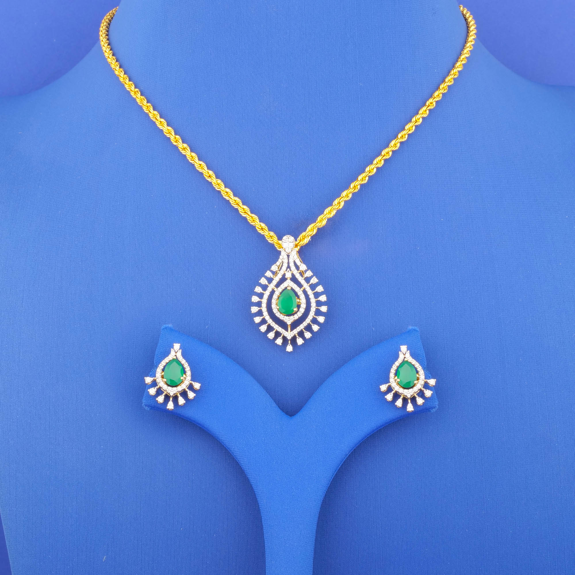 18K Yellow Gold Diamond Pendant and Earrings Set (Intchg.)