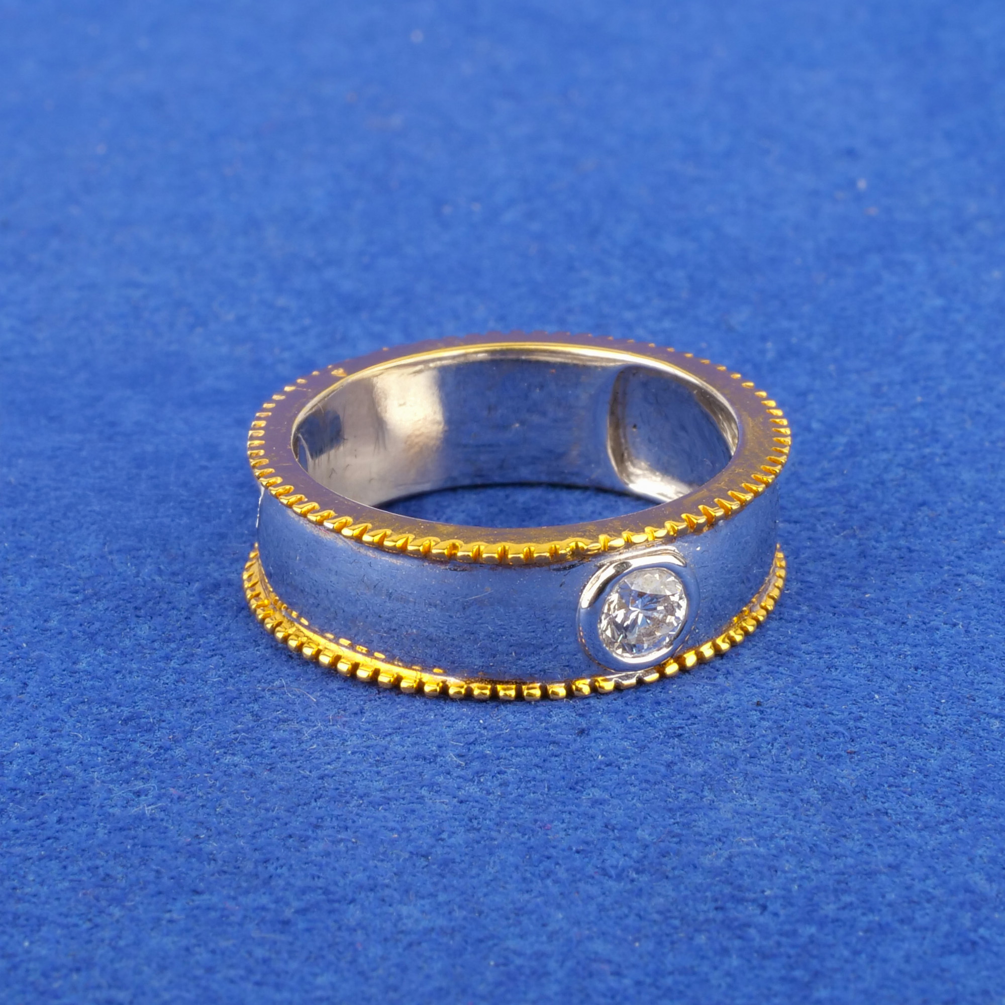 18K Gold Diamond Ring