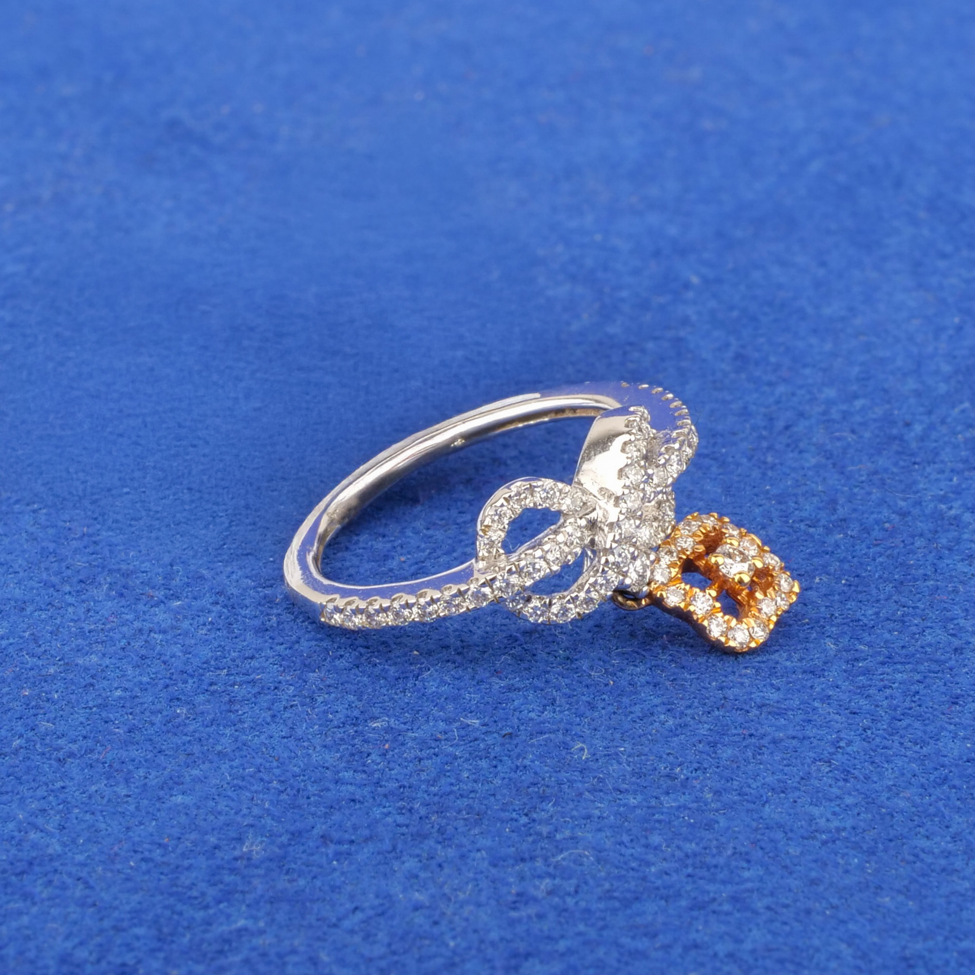 18K White Gold & Rose Gold Diamond Ring