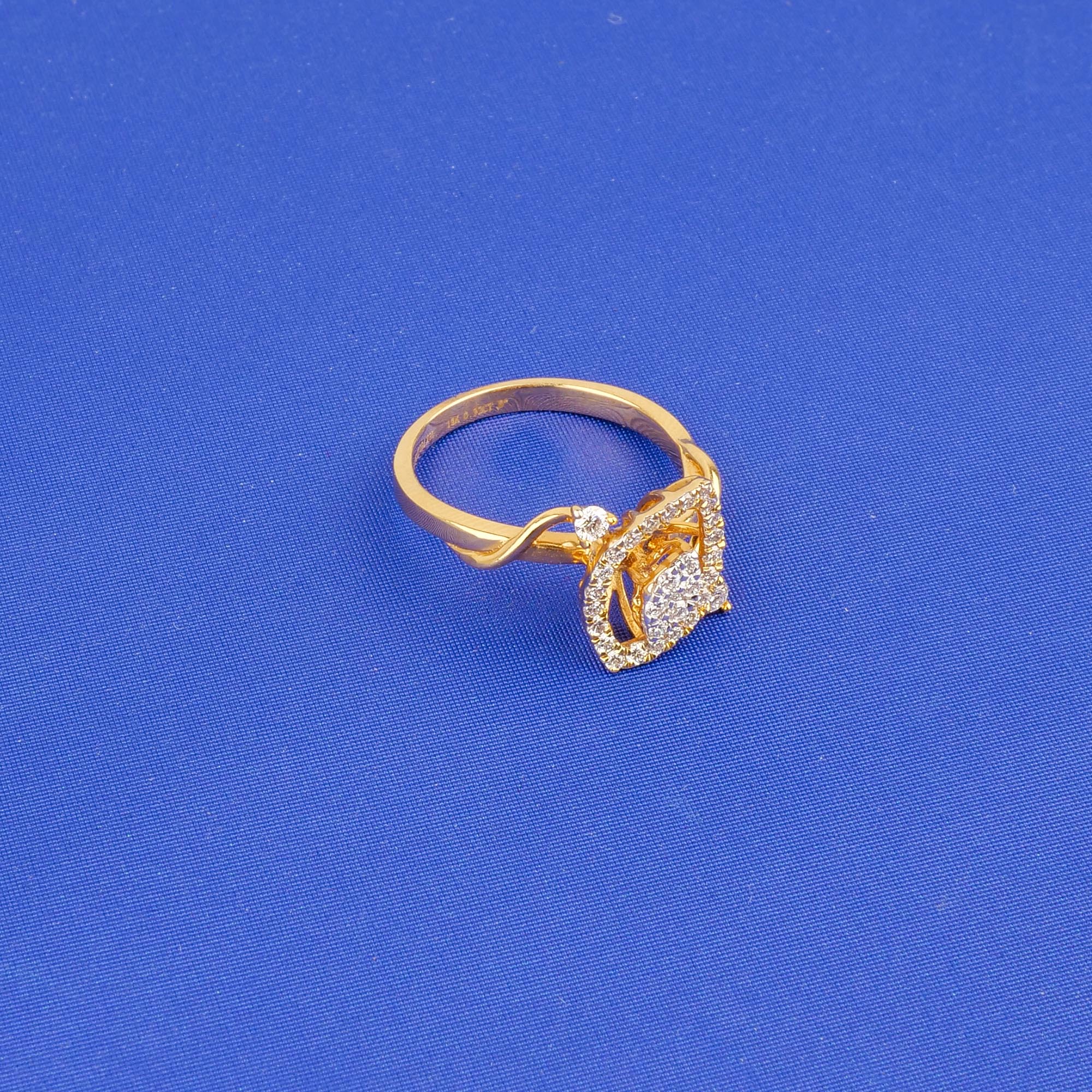 18K Yellow Gold Diamond Ring