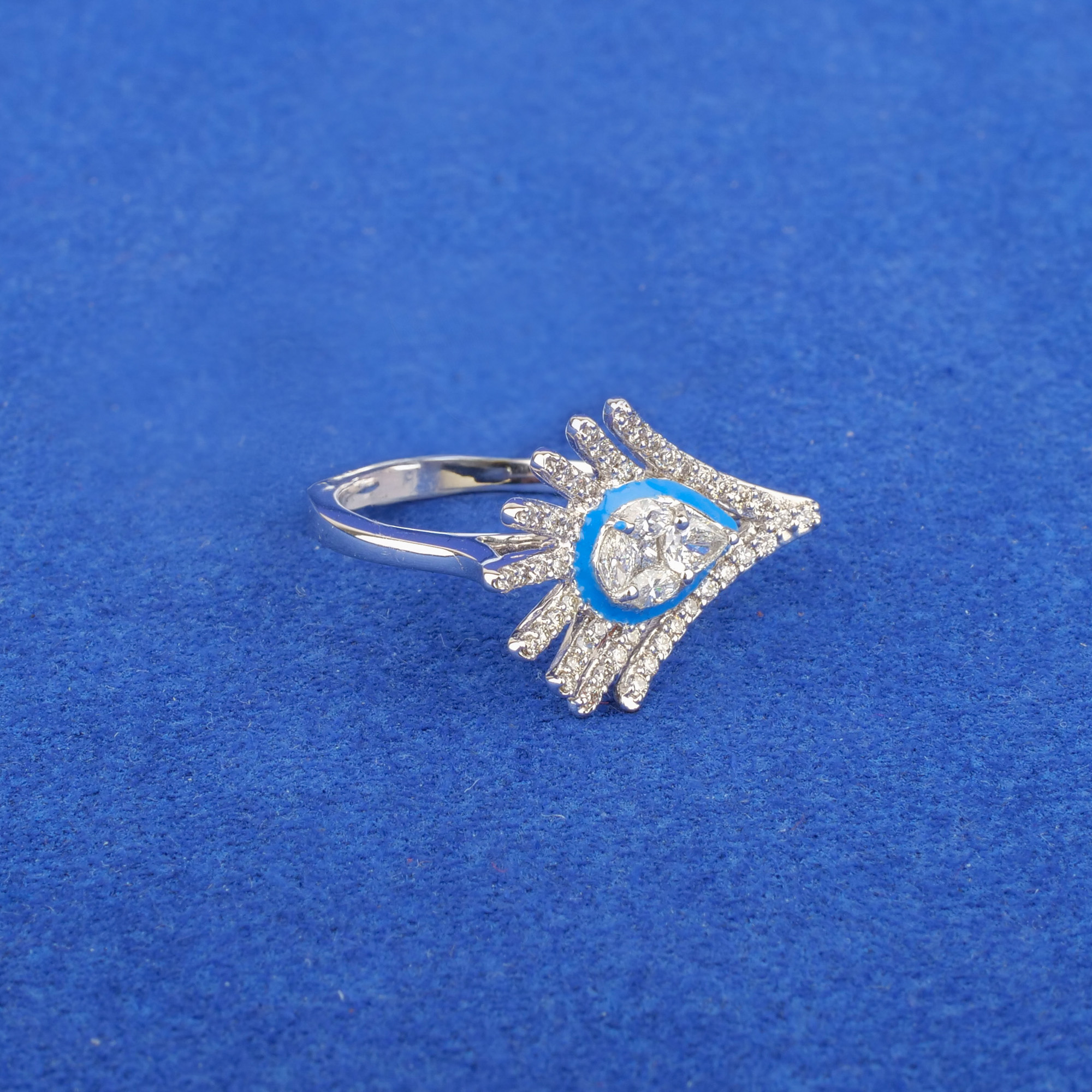18K White Gold Diamond Ring