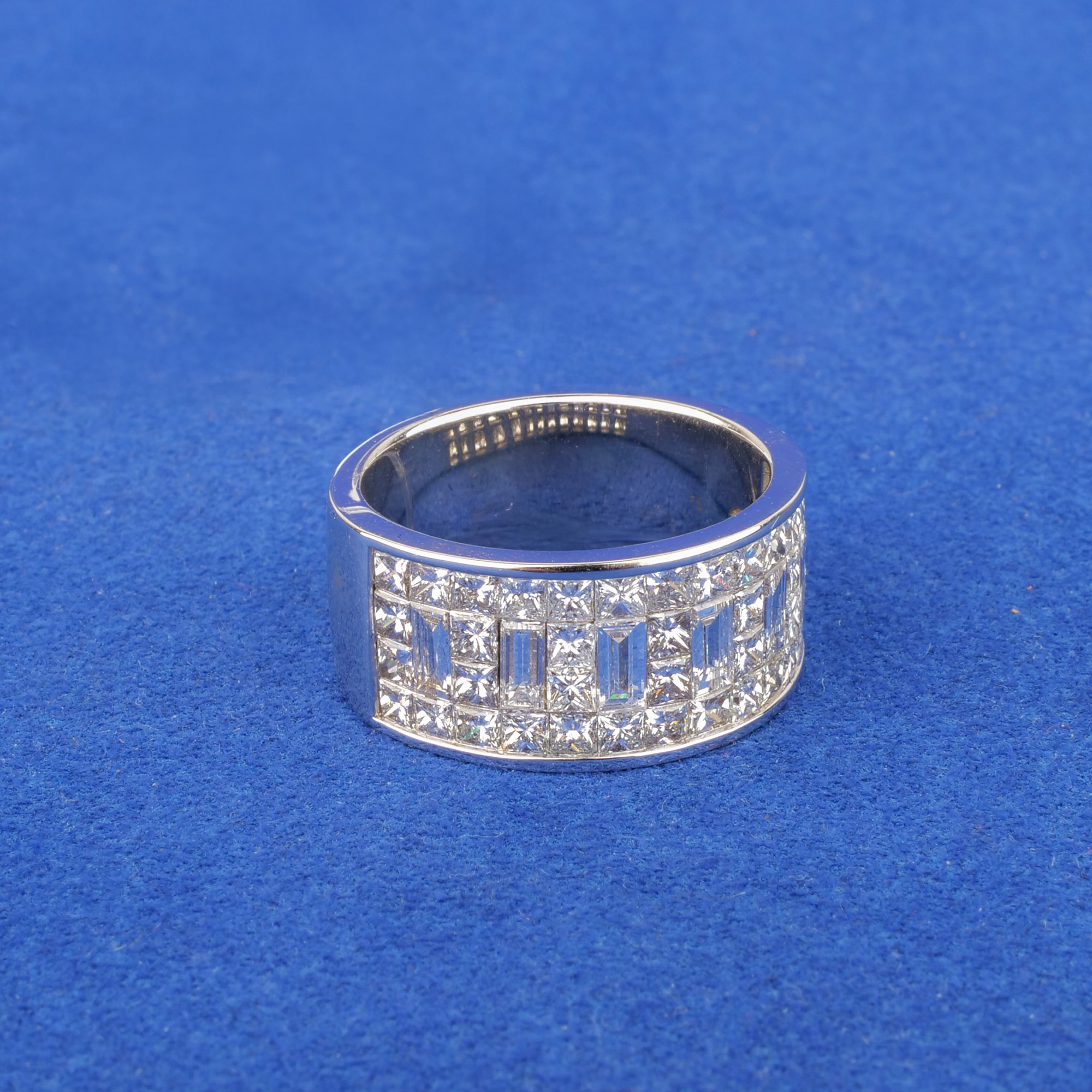 18K White Gold Men's Diamond Band