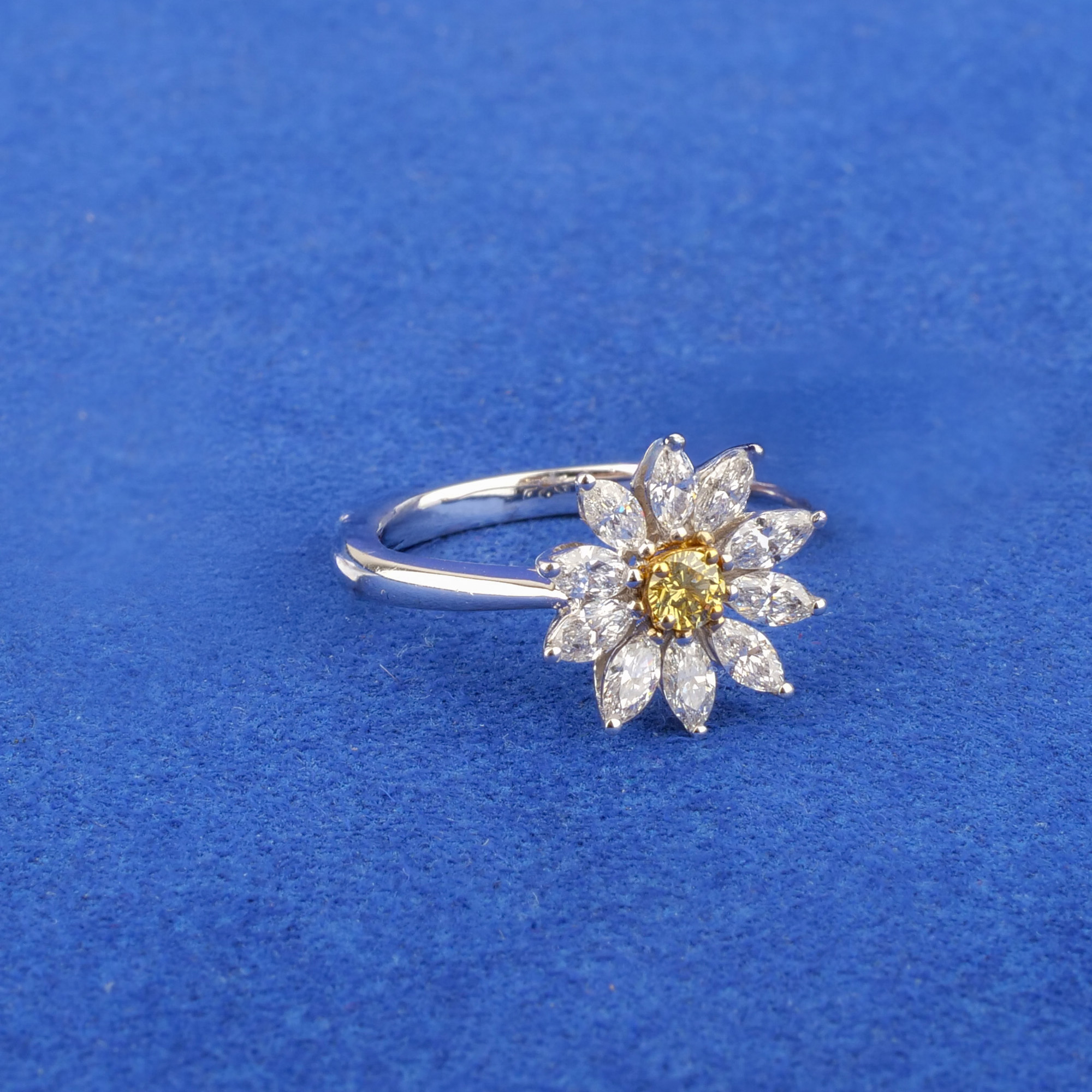 18K White Gold Diamond/Yellow Diamond Ring
