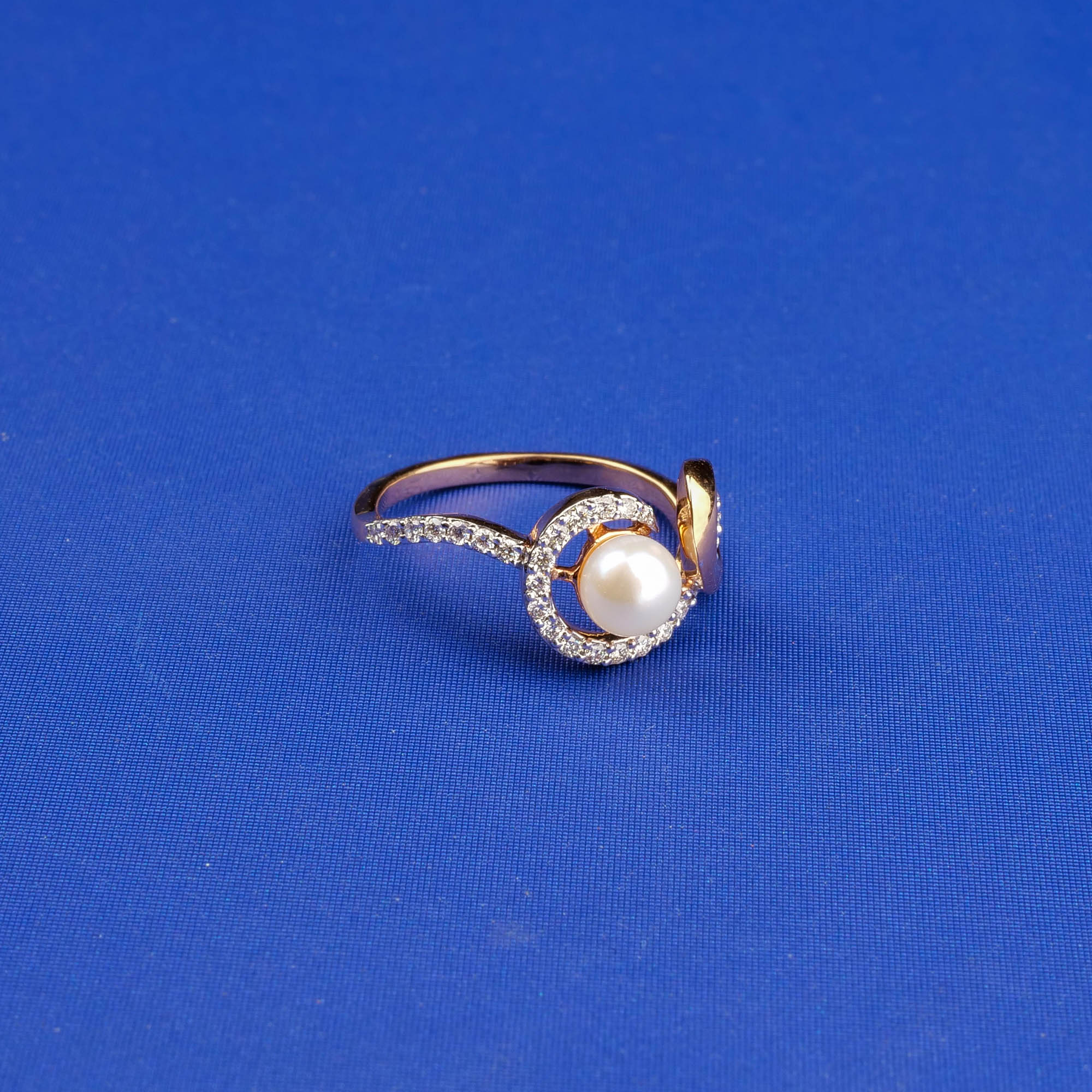 18K Rose Gold Diamond Pearl Ring