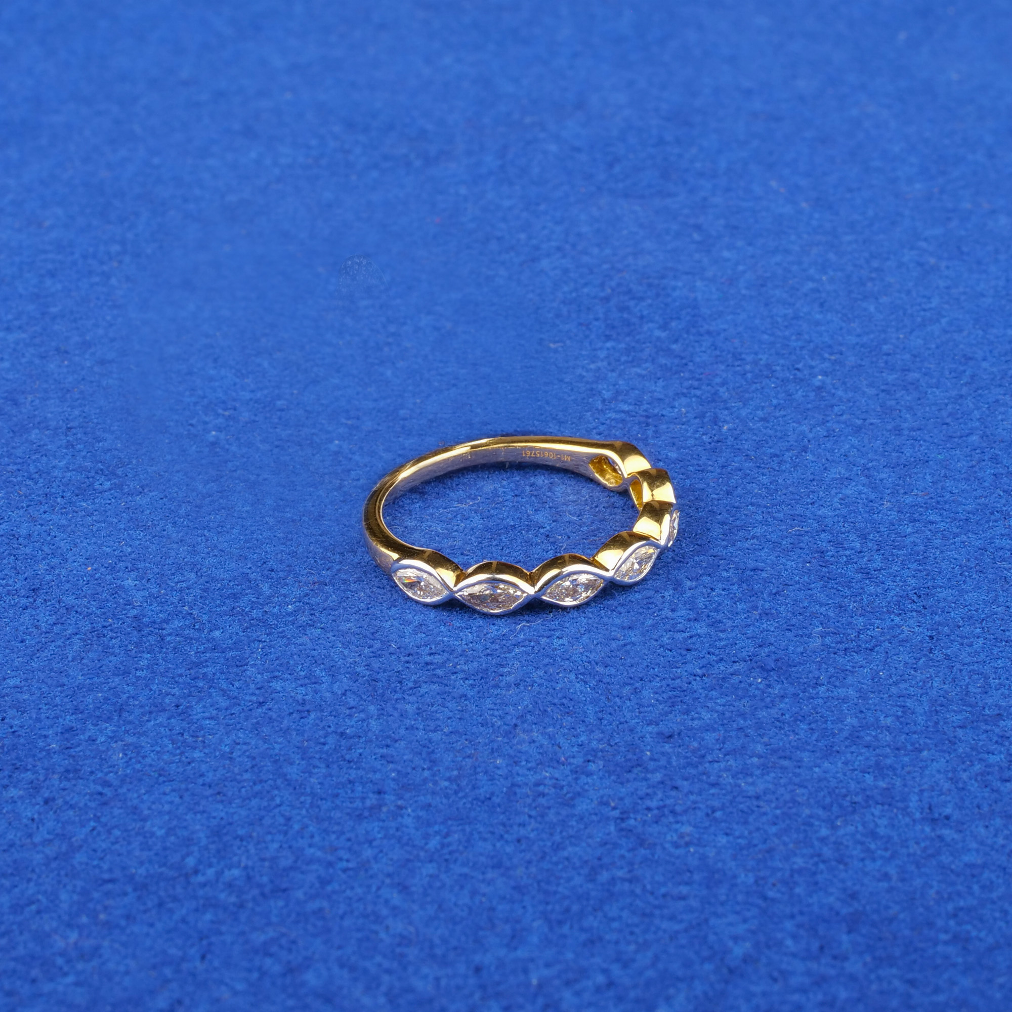 18K Yellow Gold Diamond Ring/Band