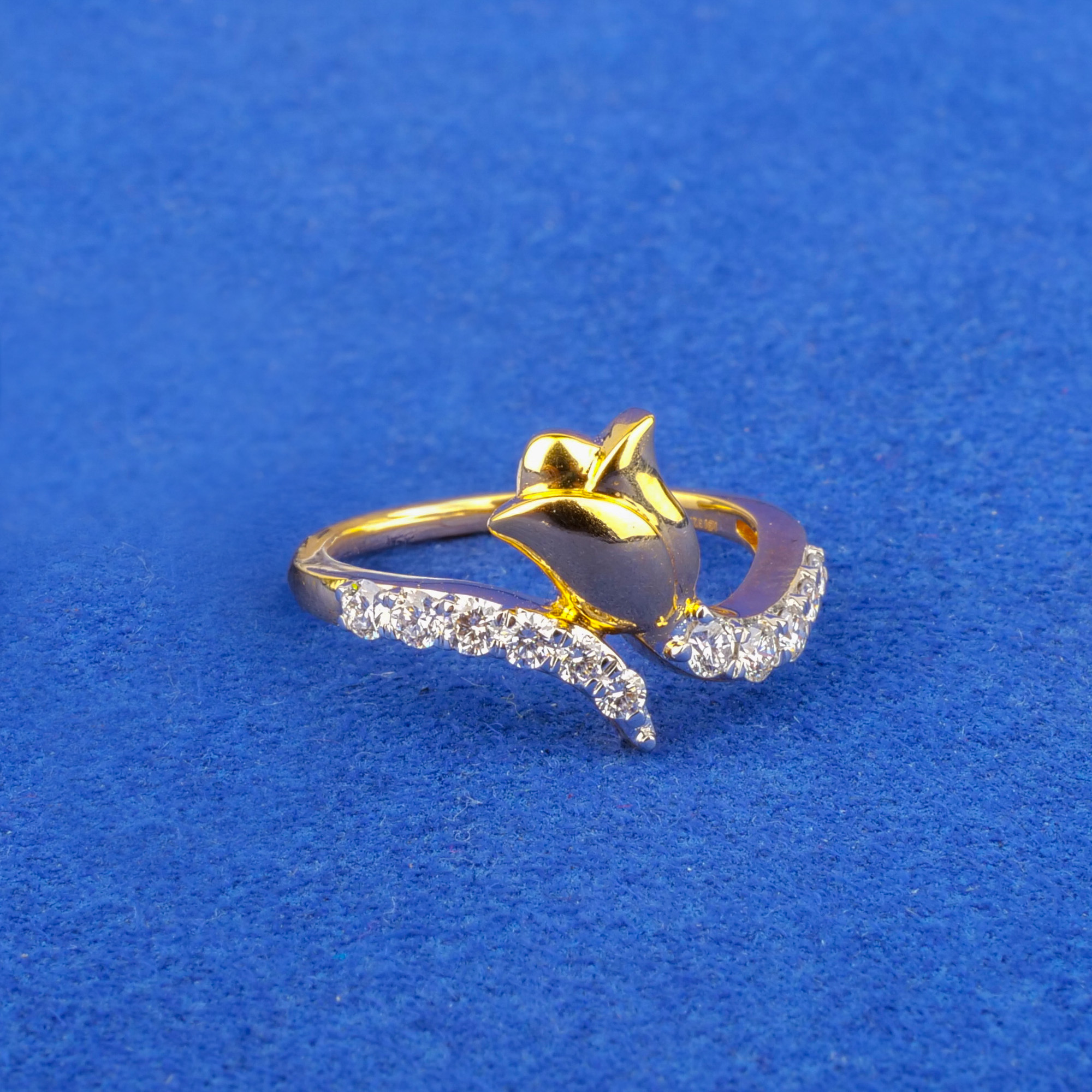 18K Yellow Gold Diamond Ring
