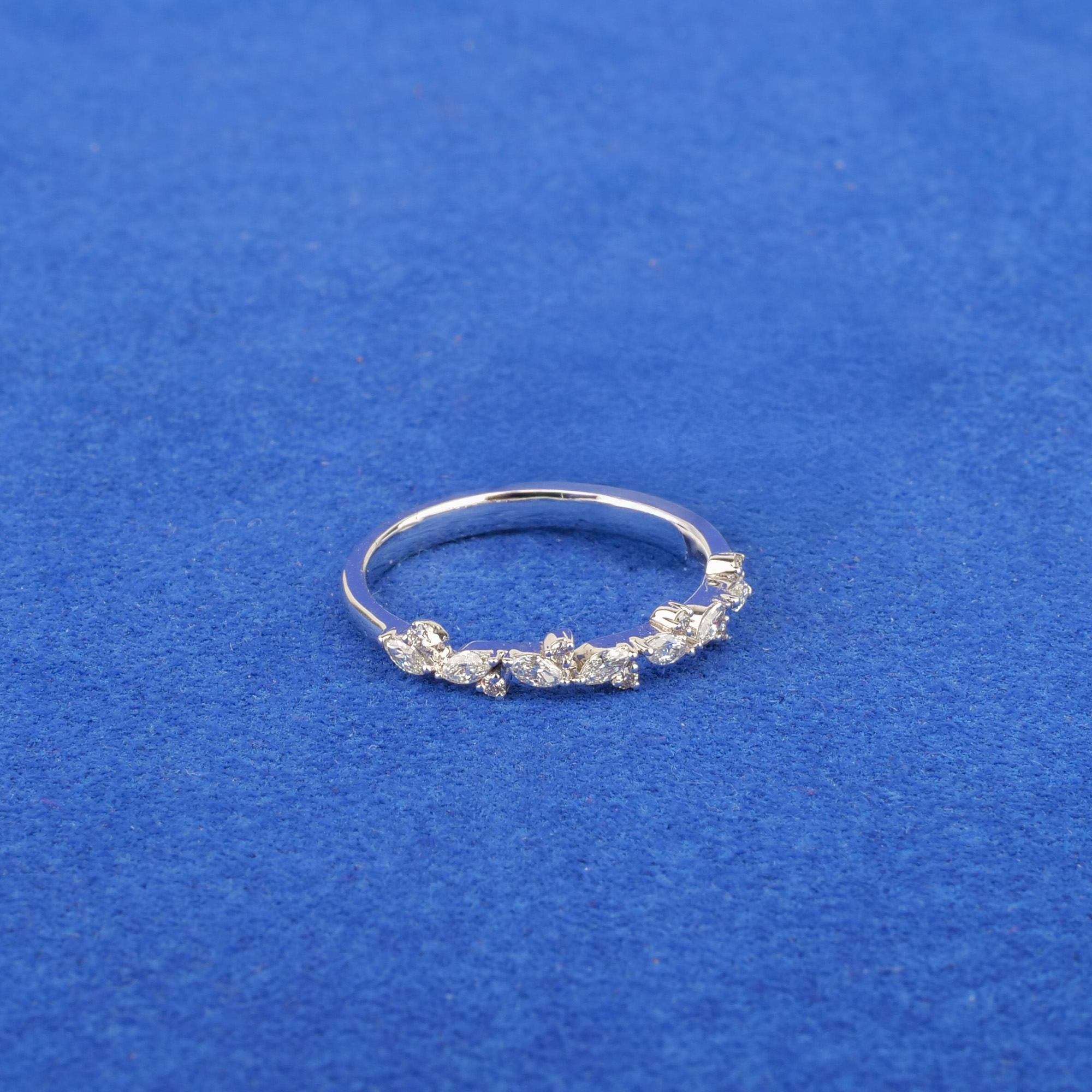 18K White Gold Diamond Ring