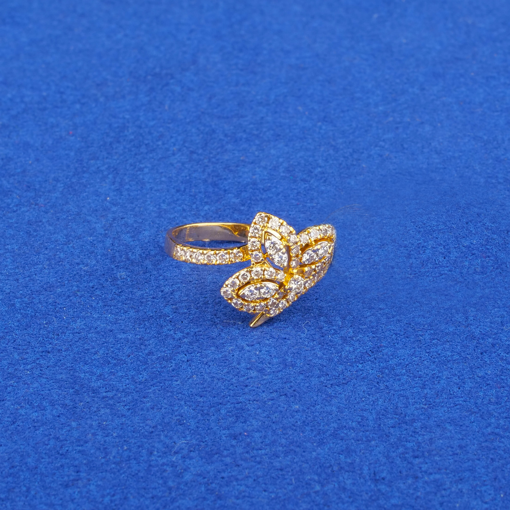 18K Yellow Gold Diamond Ring