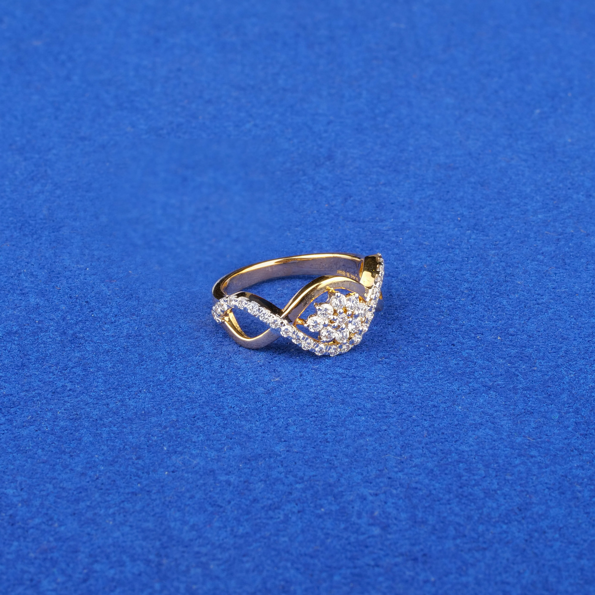 18K Yellow Gold Diamond Ring