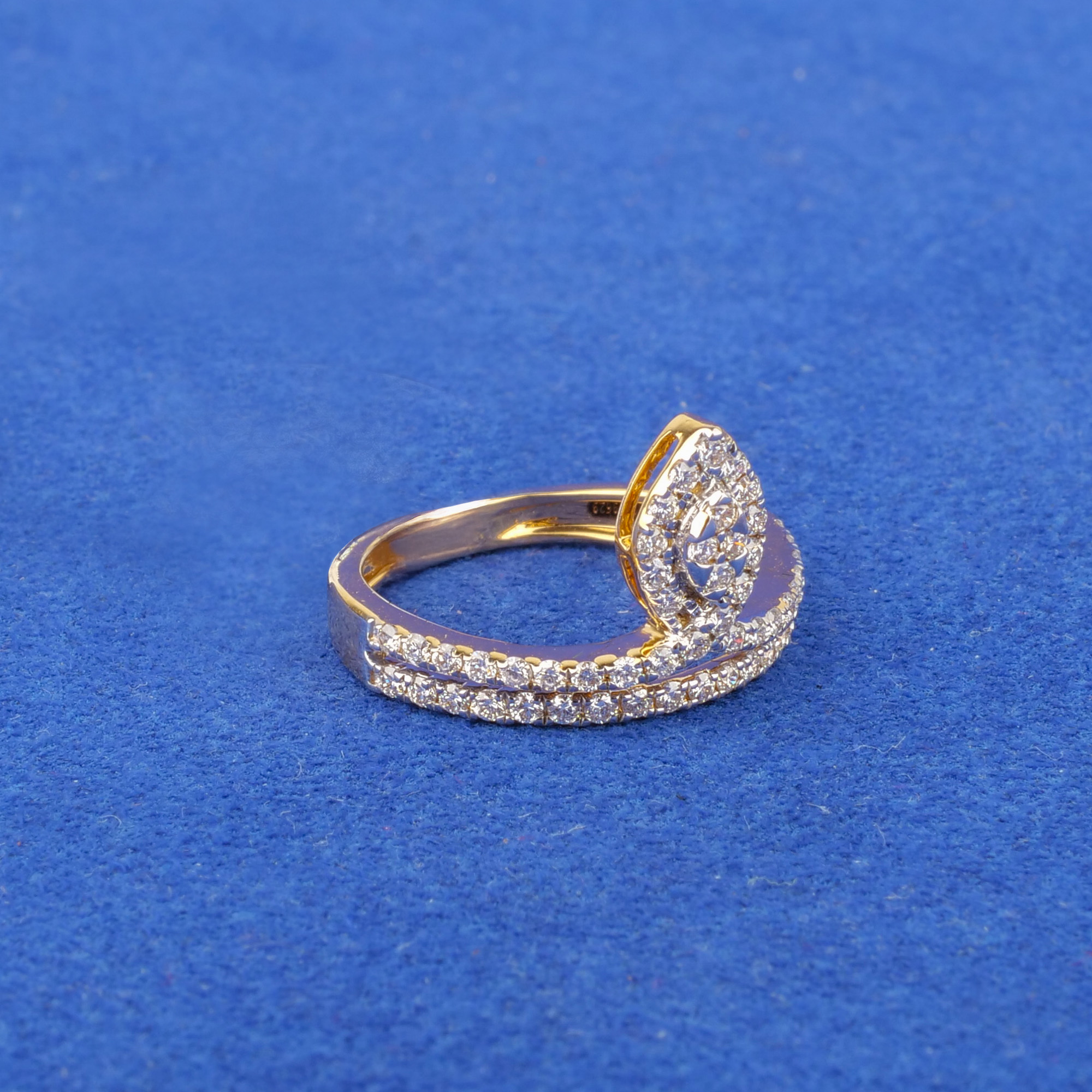 18K Yellow Gold Diamond Ring